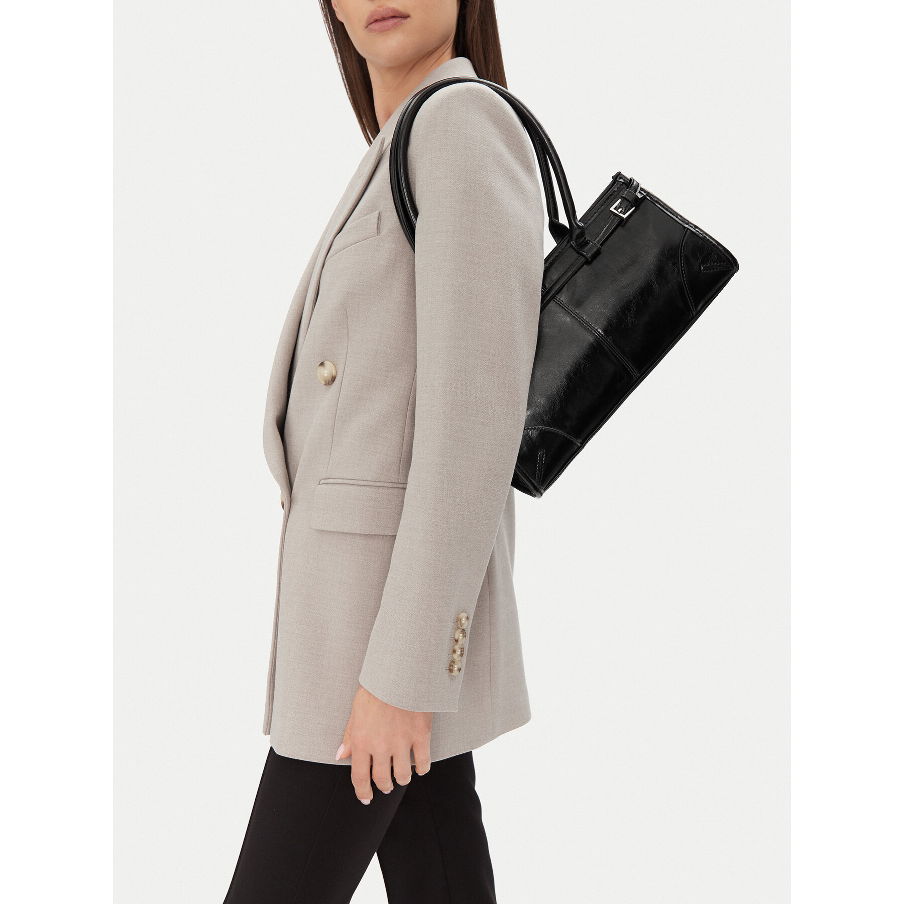 Дамска чанта JENNY C-JNY-M-001-08 Черен