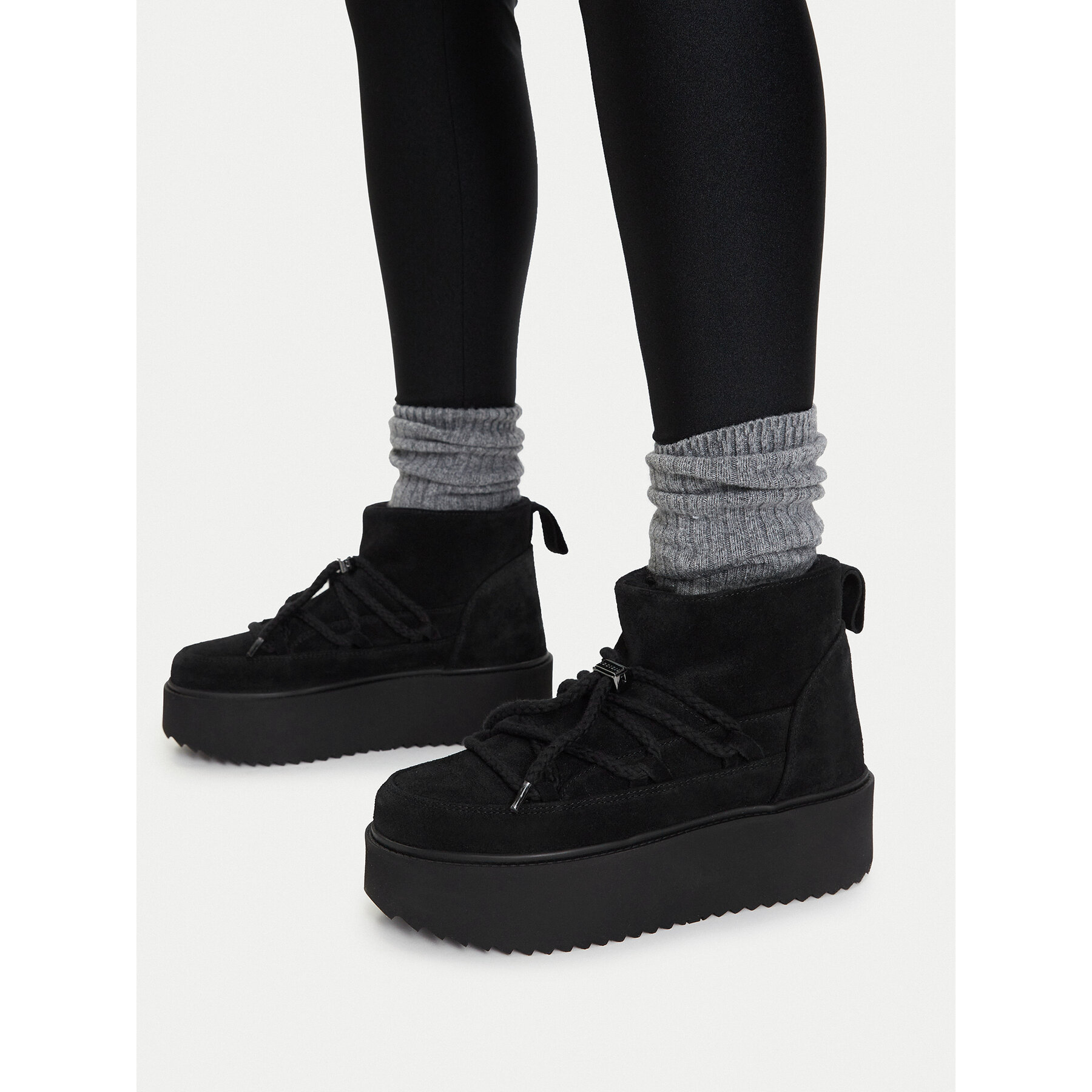 Cizme de zăpadă Inuikii Classic Low Platform 75204-004 Negru
