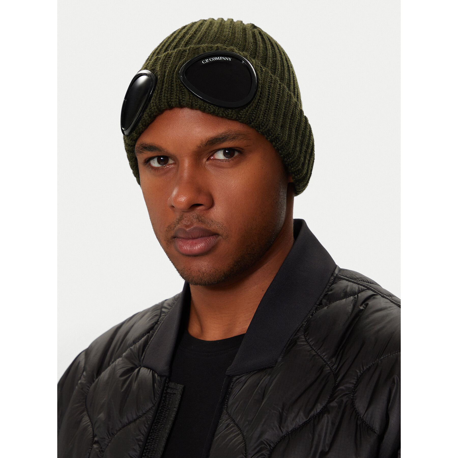Gorro C.P. Company 17CMAC122A005509A Verde
