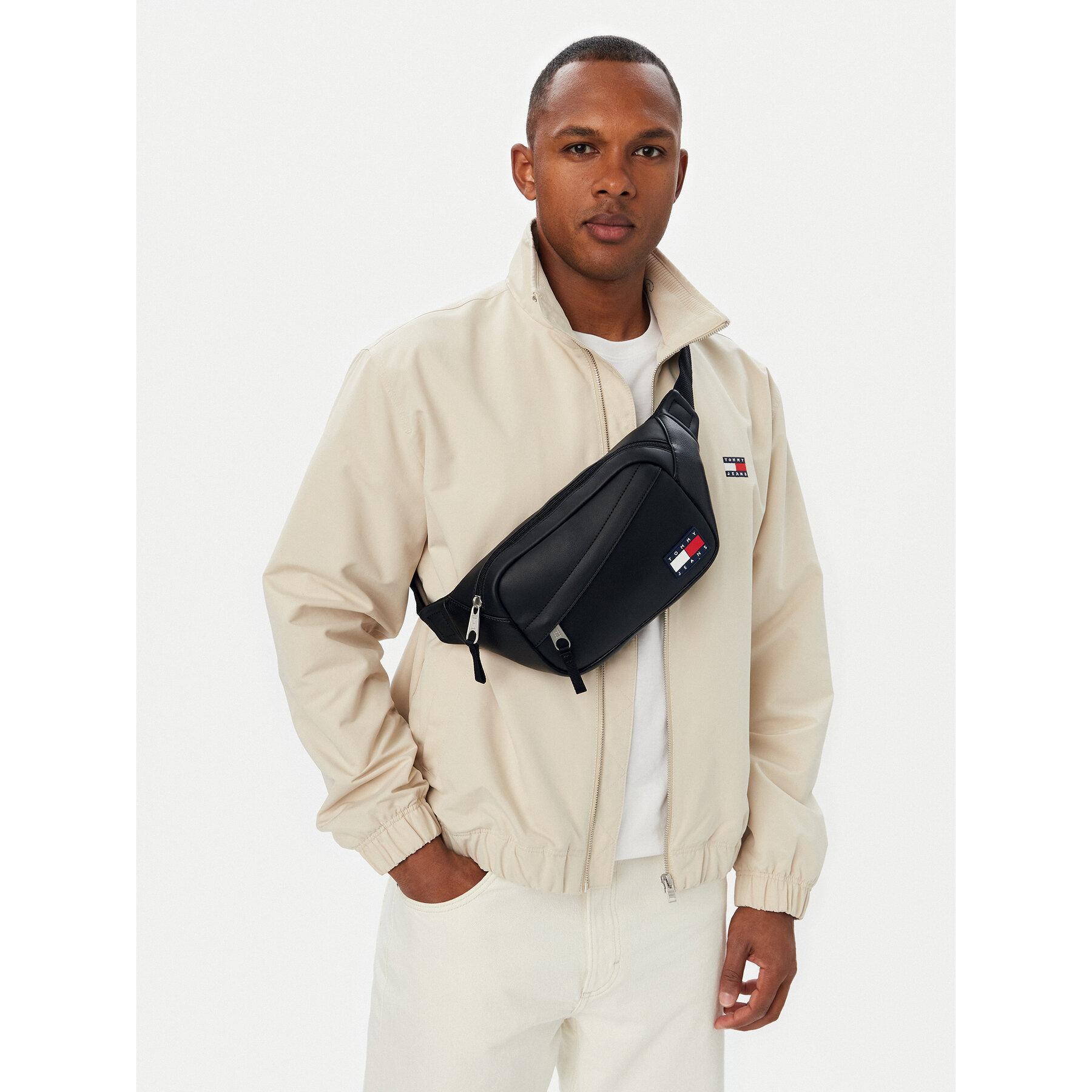 Torbica oko struka﻿ Tommy Jeans Tjm Daily Pu Bumbag AM0AM14626 Crna