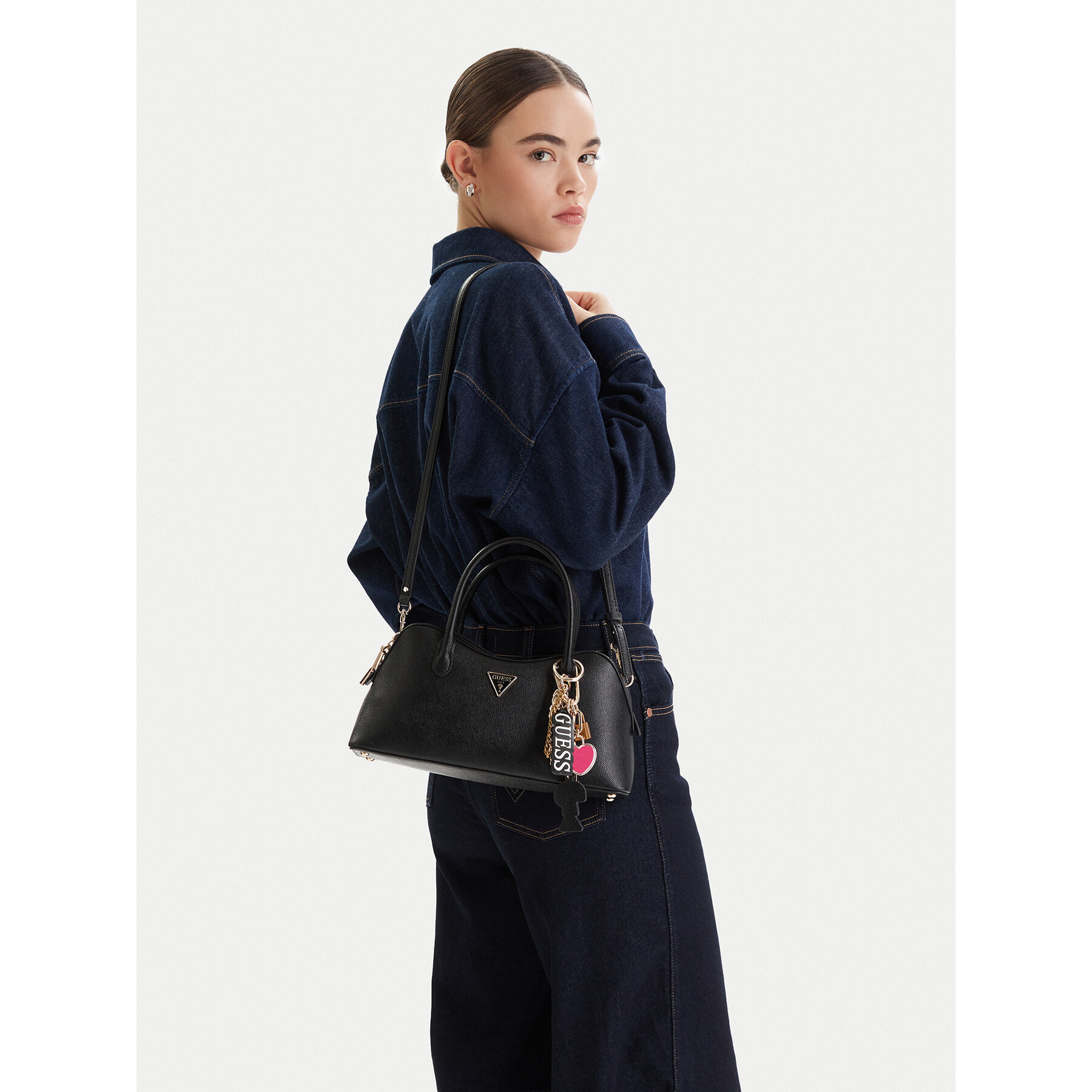 Дамска чанта Guess Davina HWBG98 99060 Черен