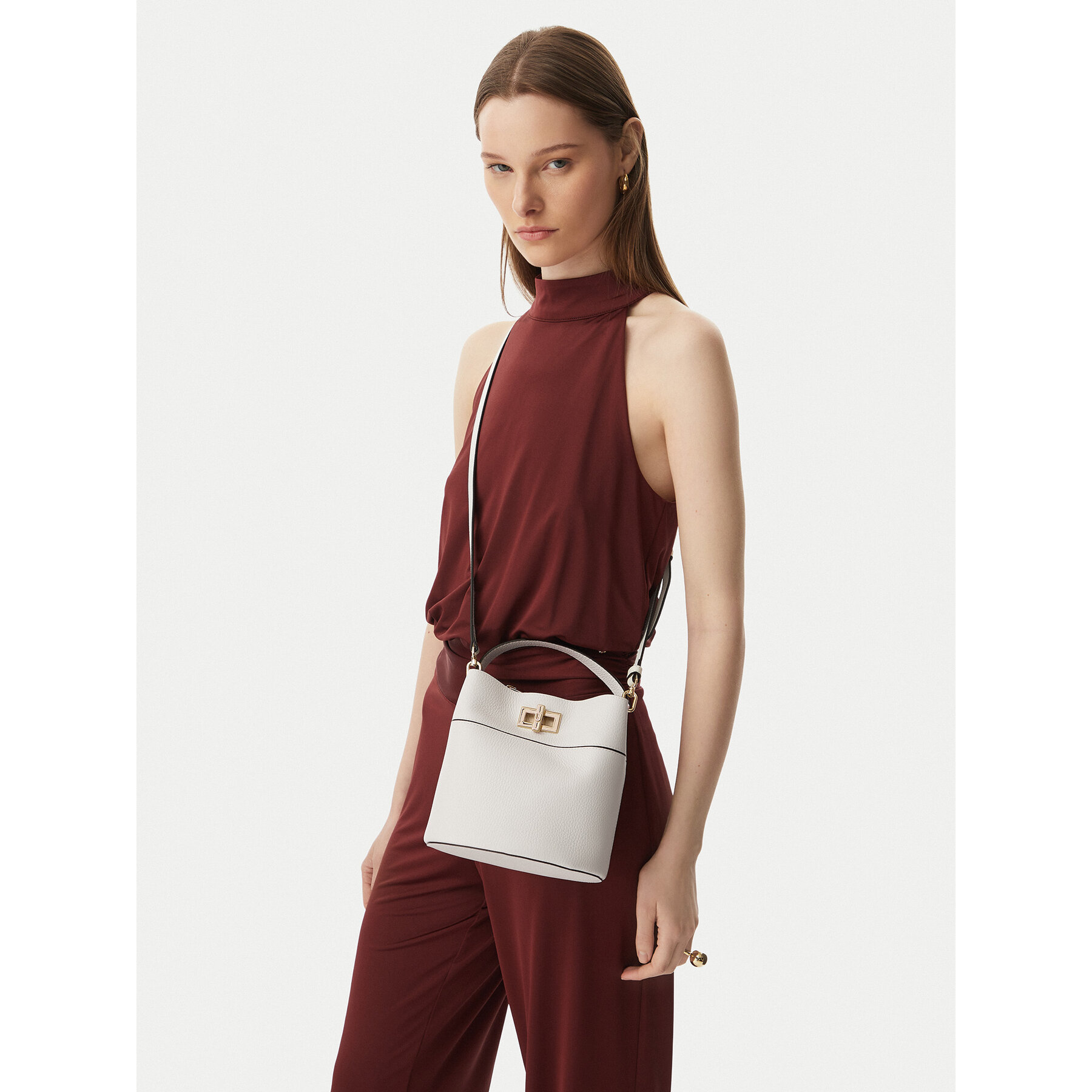 Дамска чанта Furla Amelia Mini WE00879 HSF000 CN 01B00 Бял