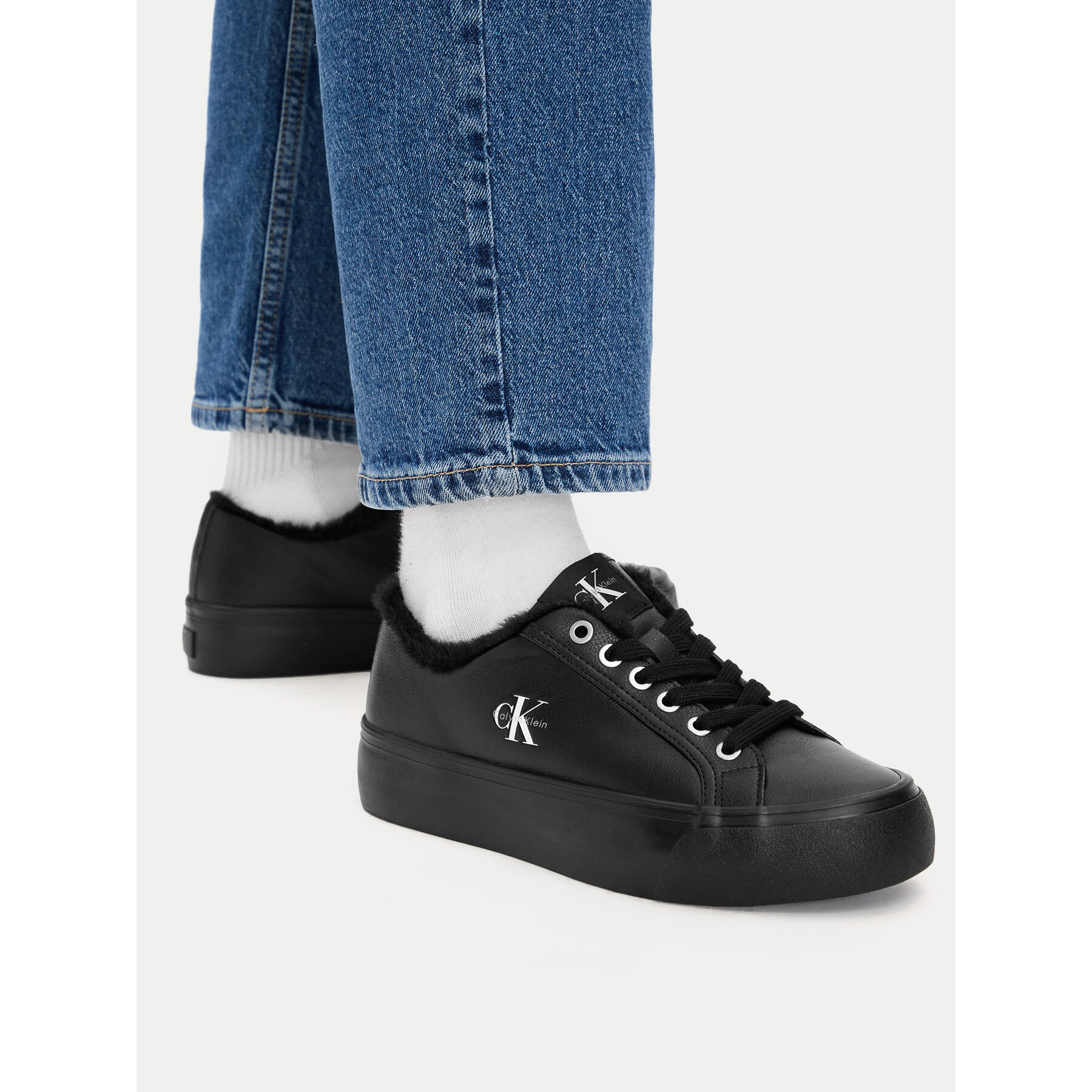 Sneakers Calvin Klein Vulc Flatf Laceup Lth Fur HW0HW03235 Negru