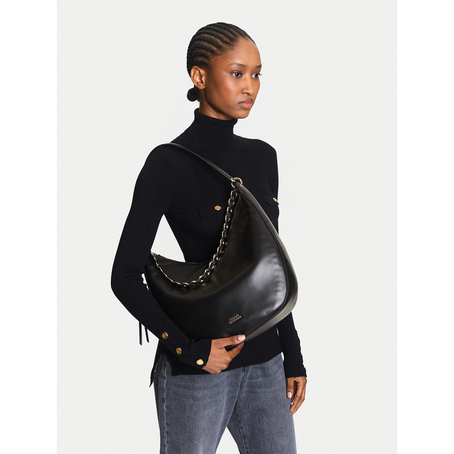 Geantă Tommy Hilfiger Moon Leather Hobo AW0AW17468 Negru