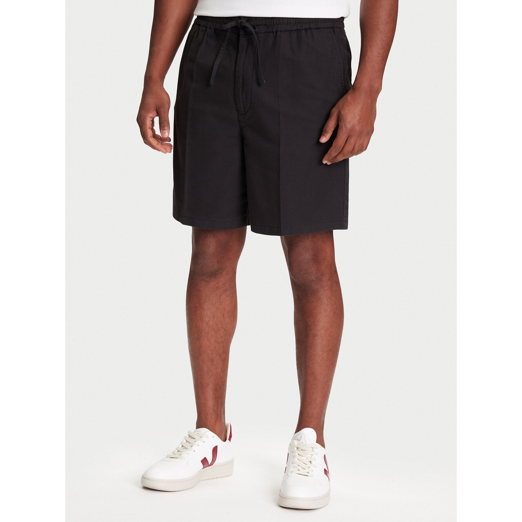 Mustang Stoffshorts Linen 1016459 Schwarz Loose Fit