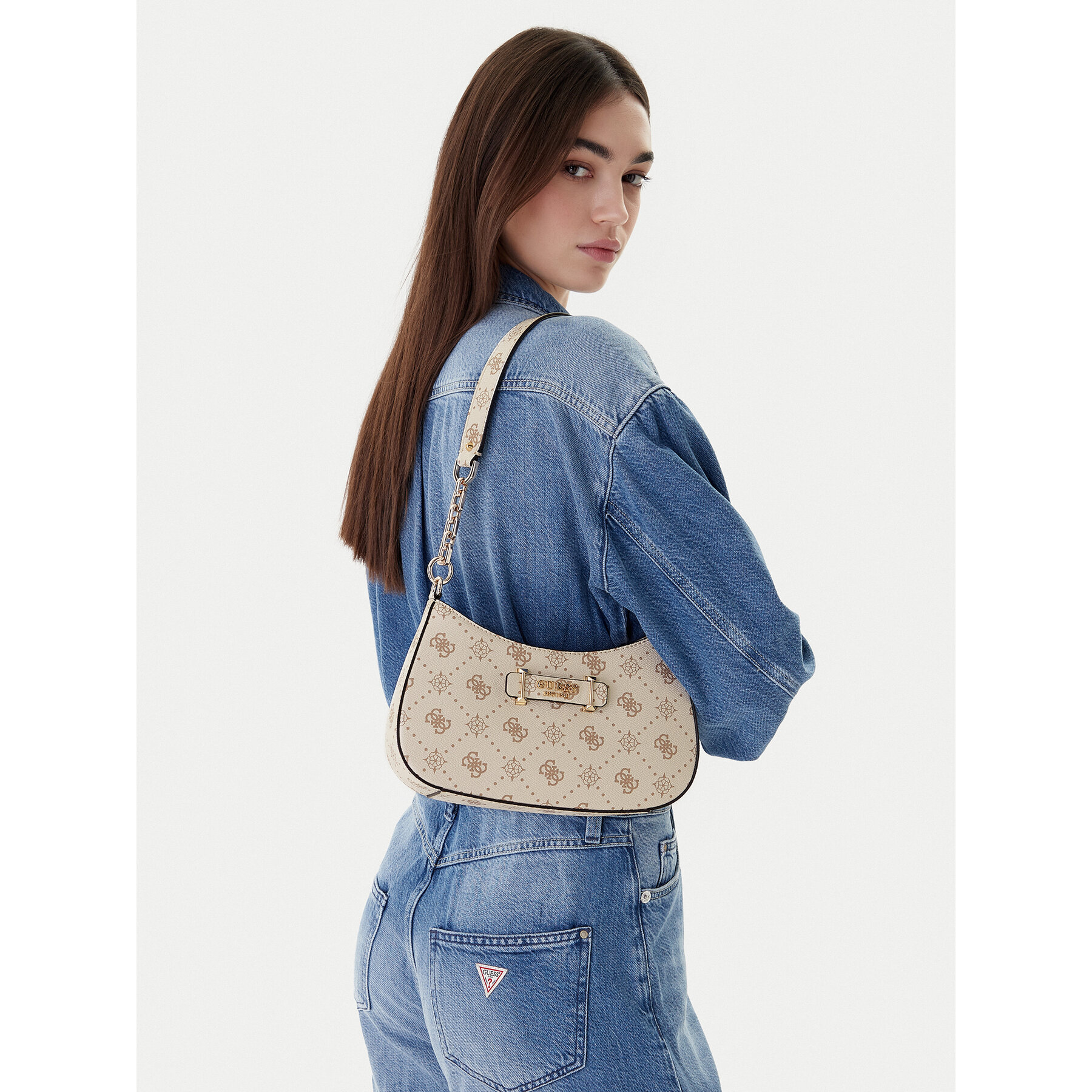 Дамска чанта Guess Carrie Logo HWGP98 98180 Екрю