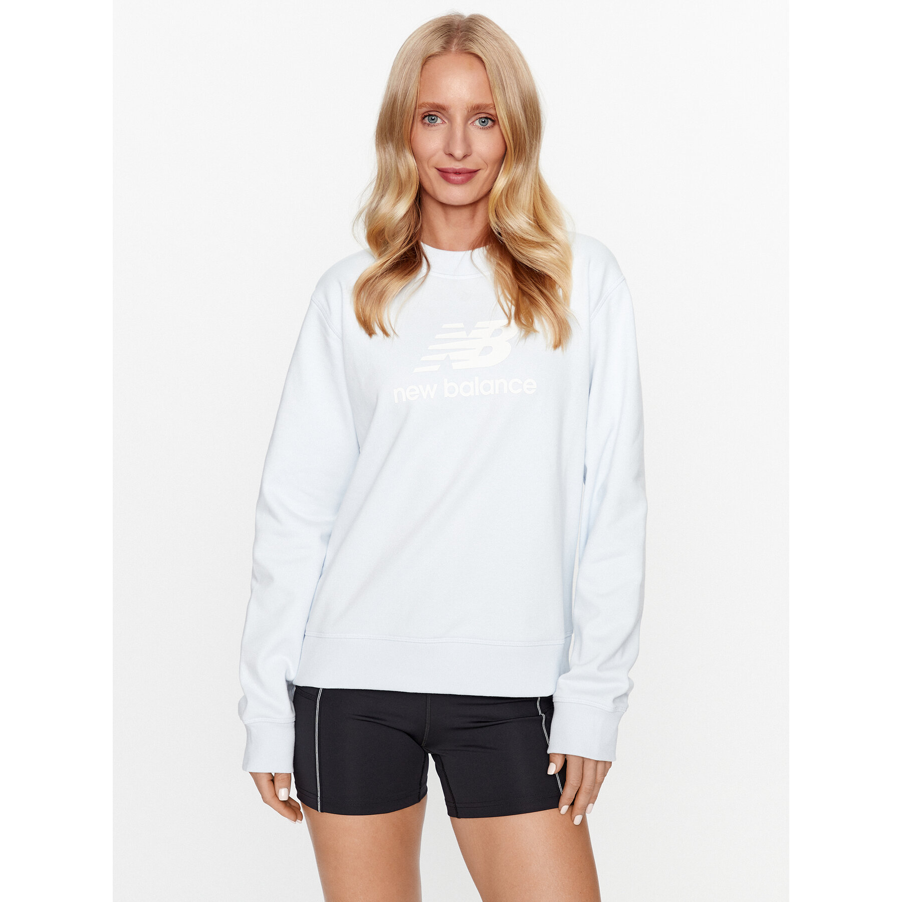 New Balance Sweatshirt Essentials Stacked Logo French Terry Crewneck WT31532 Blau Regular Fit