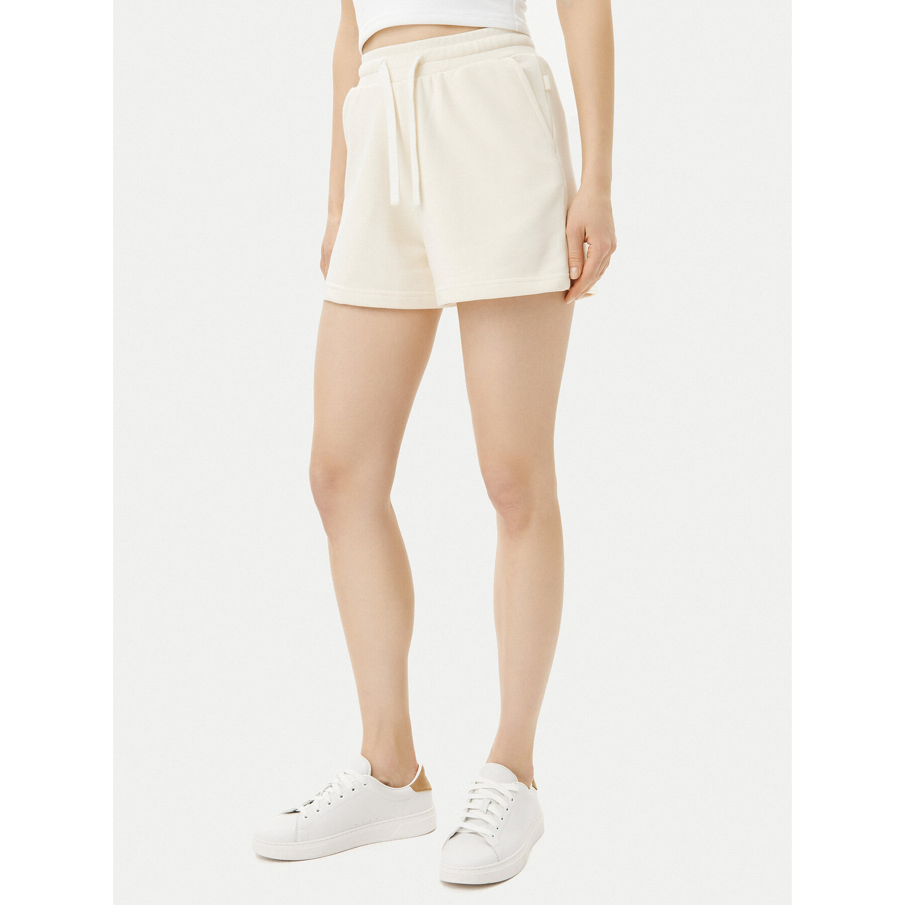 Silvian Heach Sportshorts Steffi GPP25115SH Écru Regular Fit
