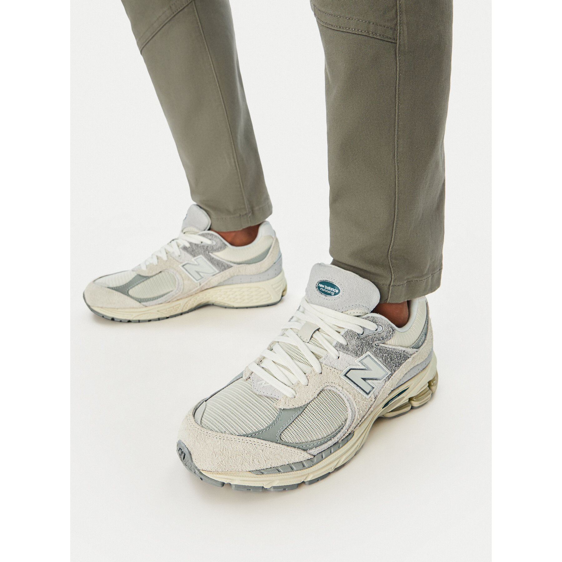Snīkeri New Balance M2002REK Bēšs