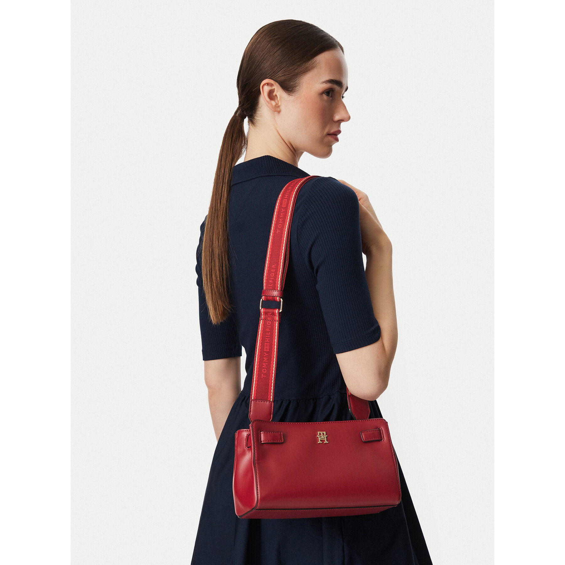 Дамска чанта Tommy Hilfiger Th Joy Crossover AW0AW19065 Червен
