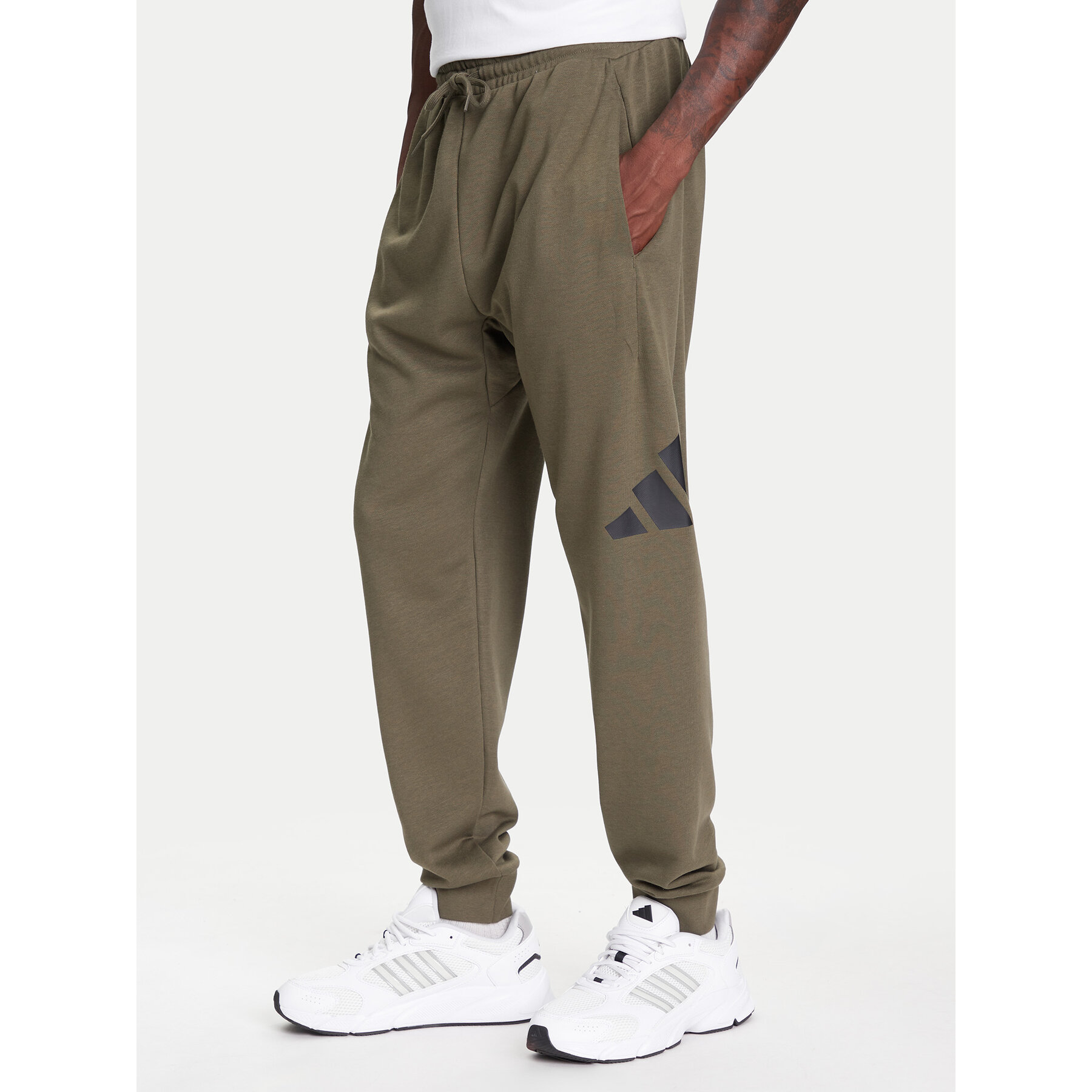 adidas Jogginghose Essentials Big Logo JE8970 Khakifarben Regular Fit