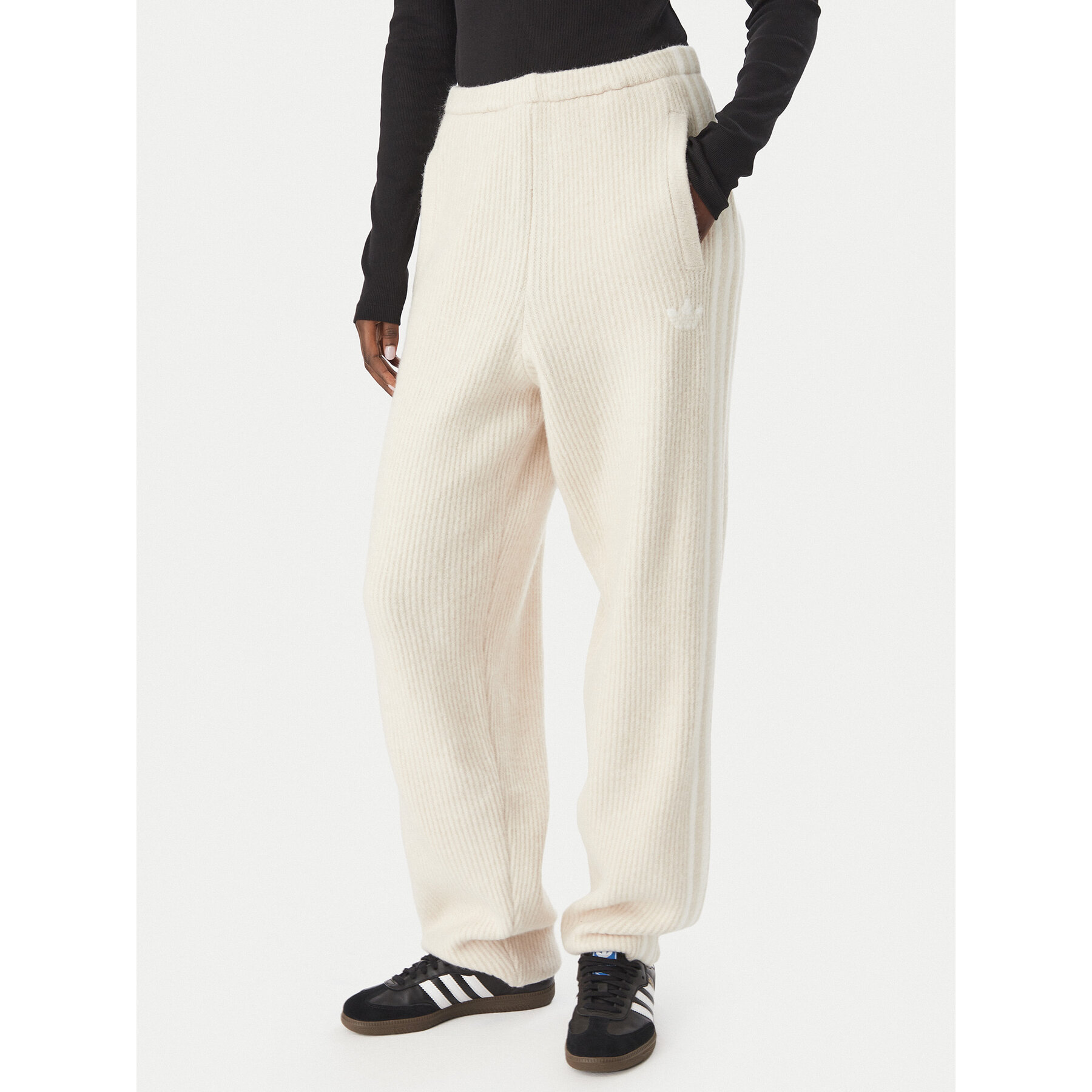 adidas Jogginghose Adiluna Season 2 X Jennie LD4963 Hellbeige Loose Fit