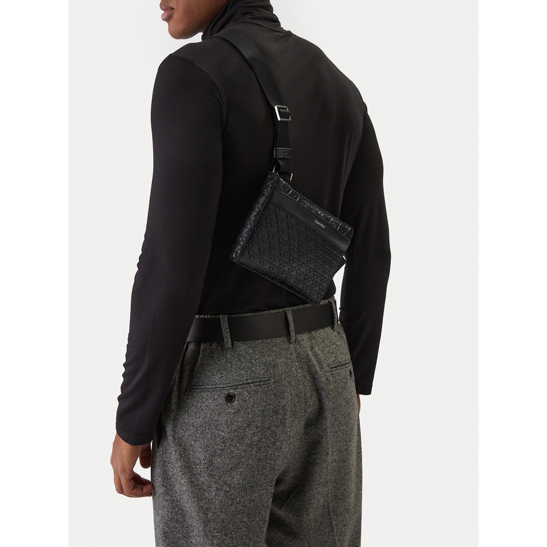 Geantă crossover Calvin Klein Emblem Aop Emboss Square Sling LV04D3277G Negru