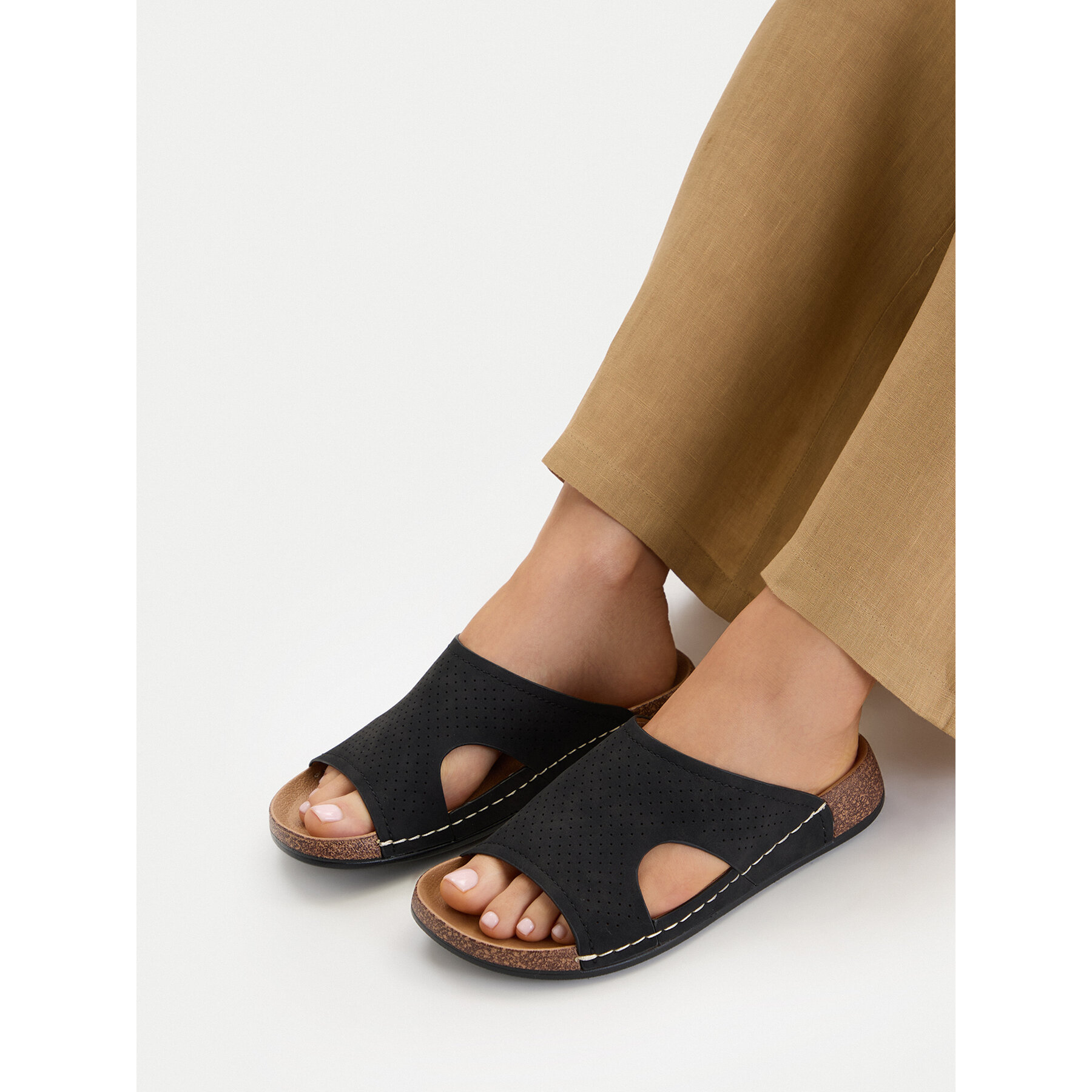 Šlepetės Go Soft CEO-W25701 Juoda