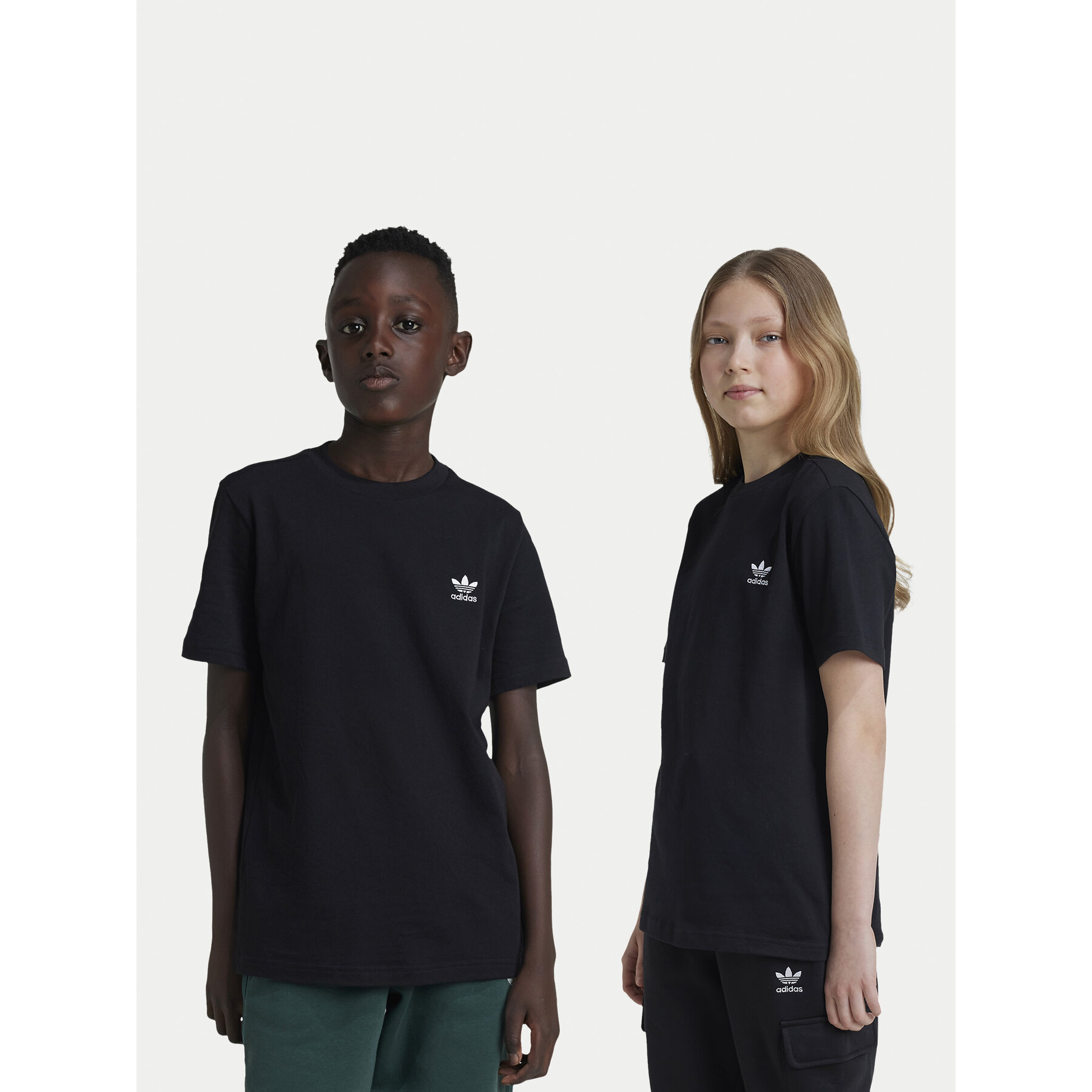 adidas T-Shirt IW3495 Μαύρο Regular Fit