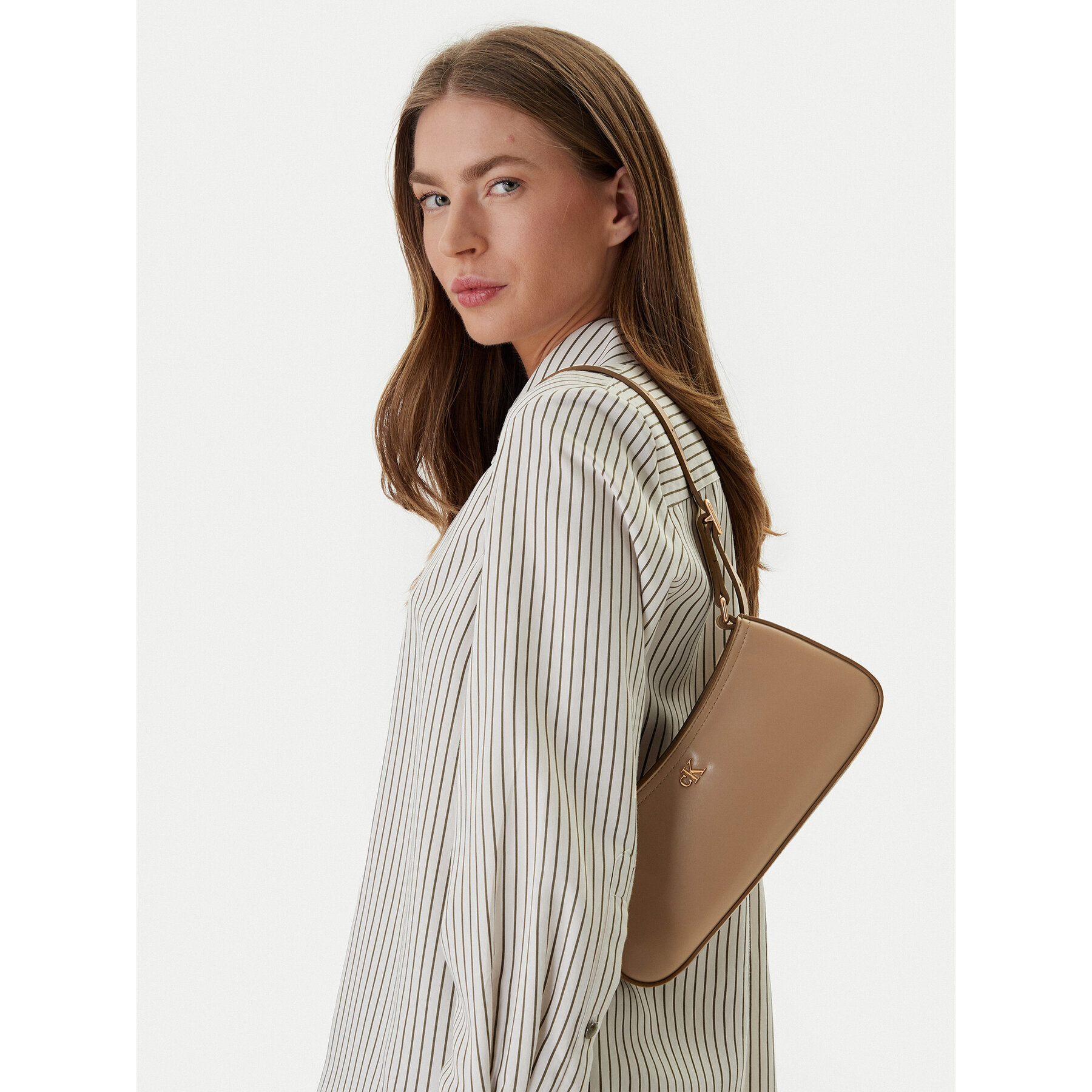 Дамска чанта Calvin Klein Ck Small Shoulder Bag LV04F3170G Бежов