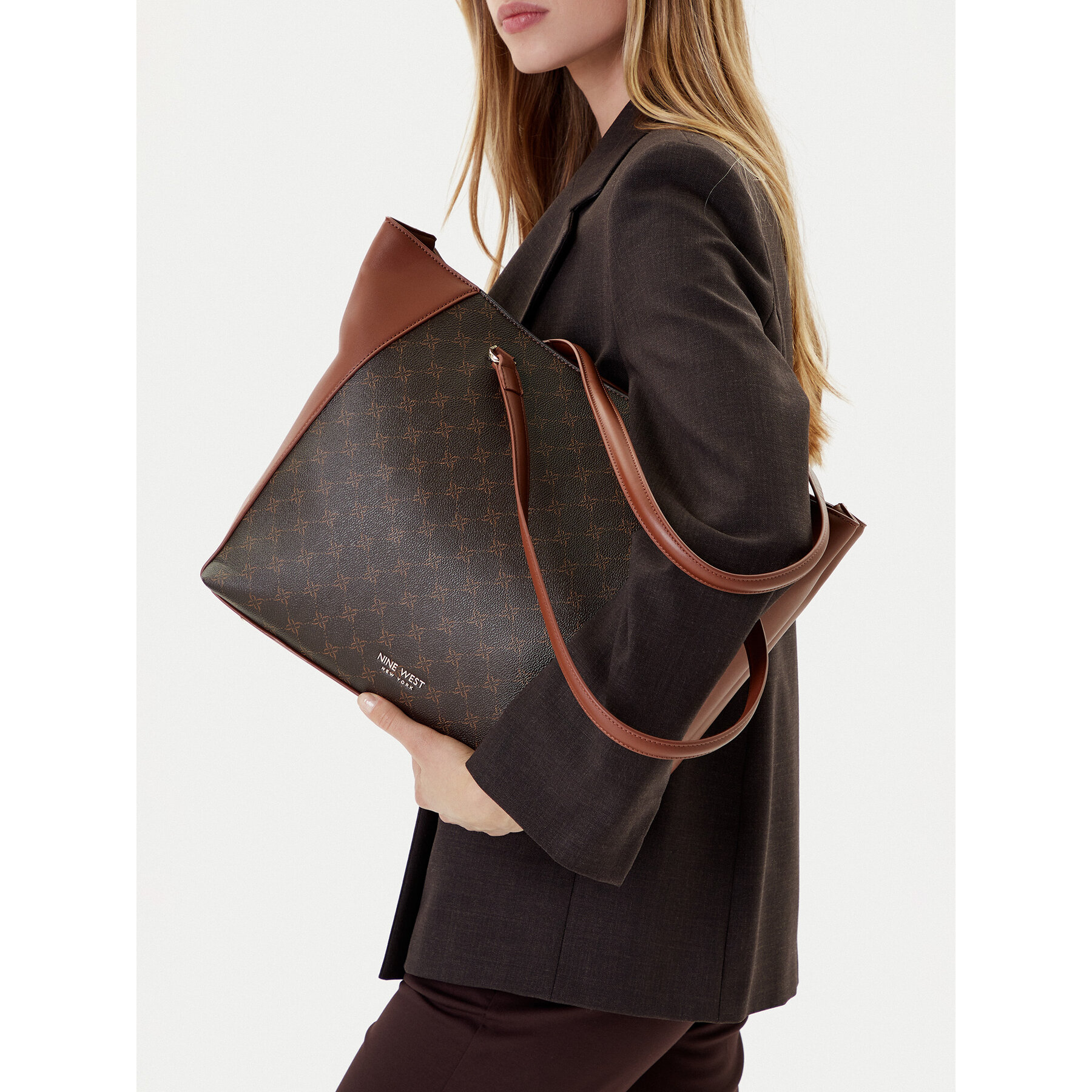 Τσάντα Nine West EO-WYOMING-LDA8449 Καφέ