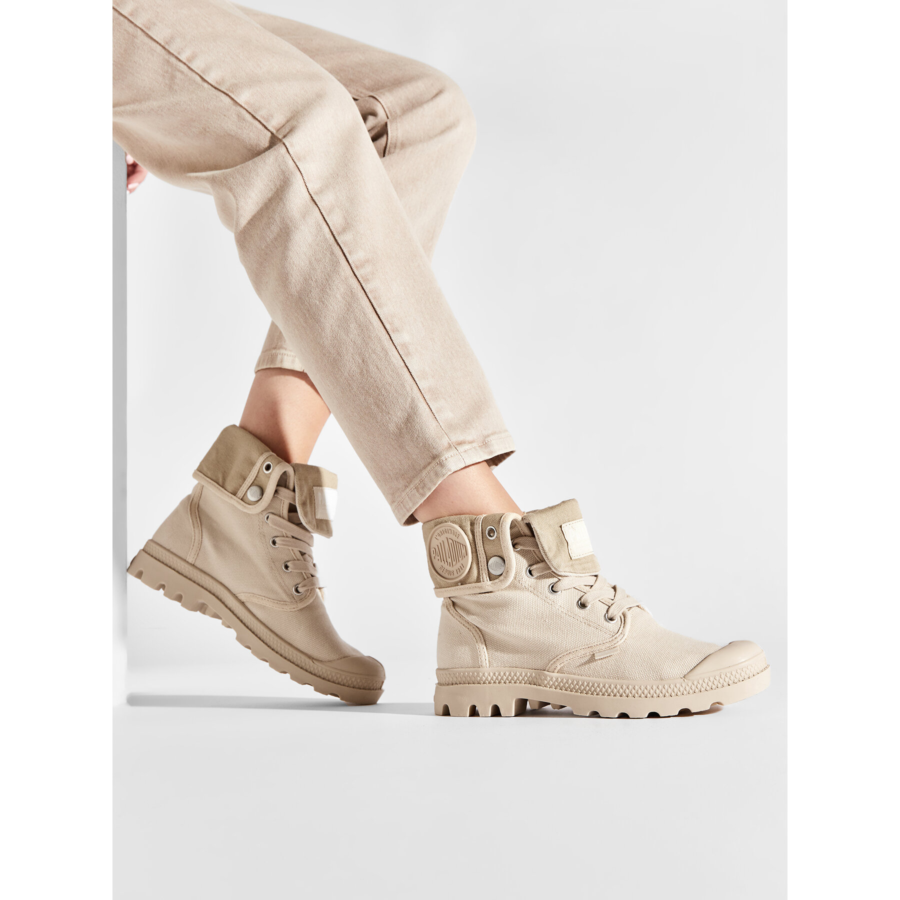 Outdoorová obuv Palladium Baggy 92353-221-M Béžová