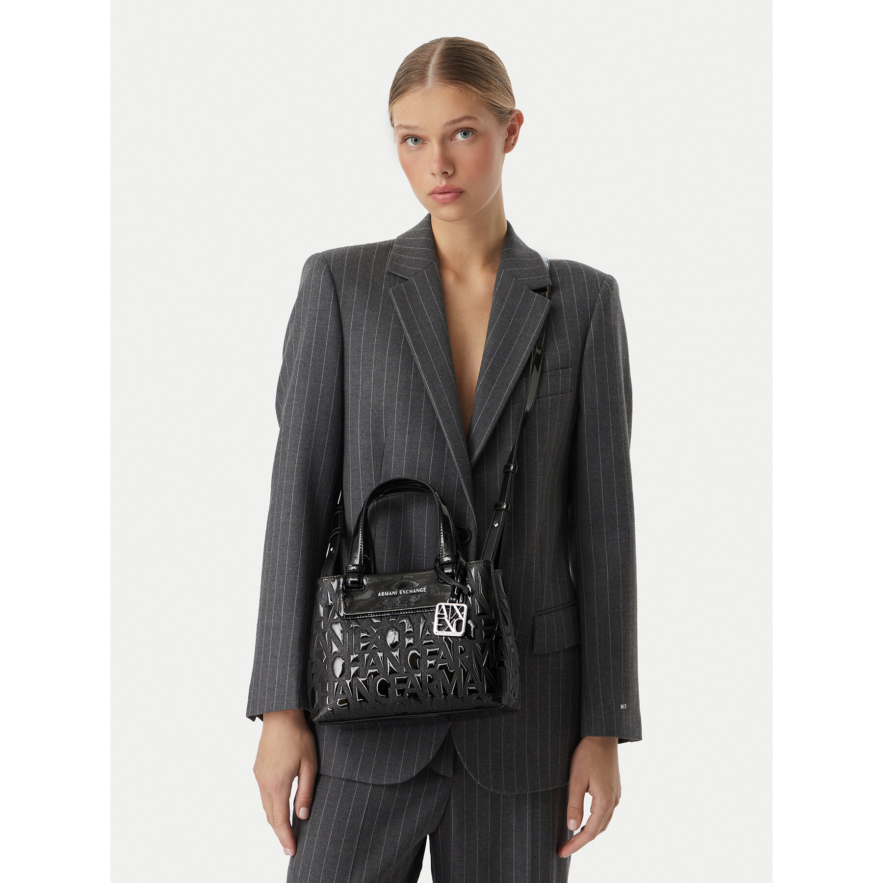 Дамска чанта Armani Exchange XW001576 AF17290 UC001 Черен