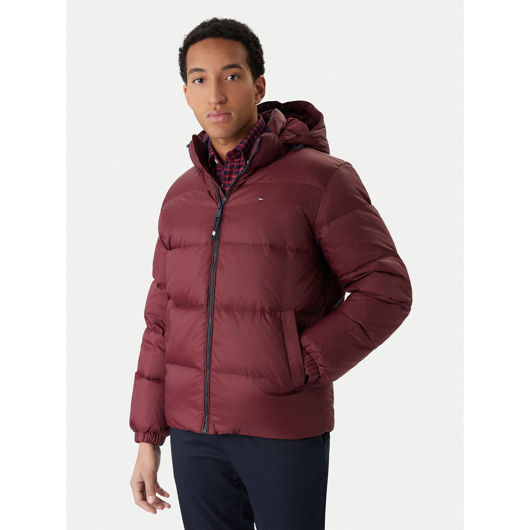 Tommy Jeans Daunenjacke Essential DM0DM19786 Dunkelrot Regular Fit
