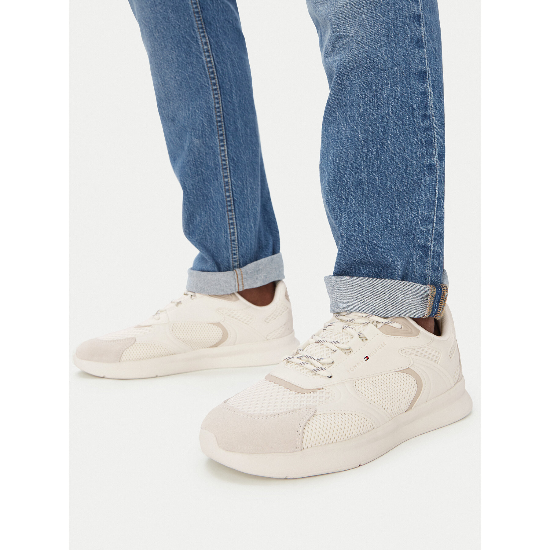 Sneakers Tommy Hilfiger Lightweight Runner Monocolor FM0FM05928 Alb