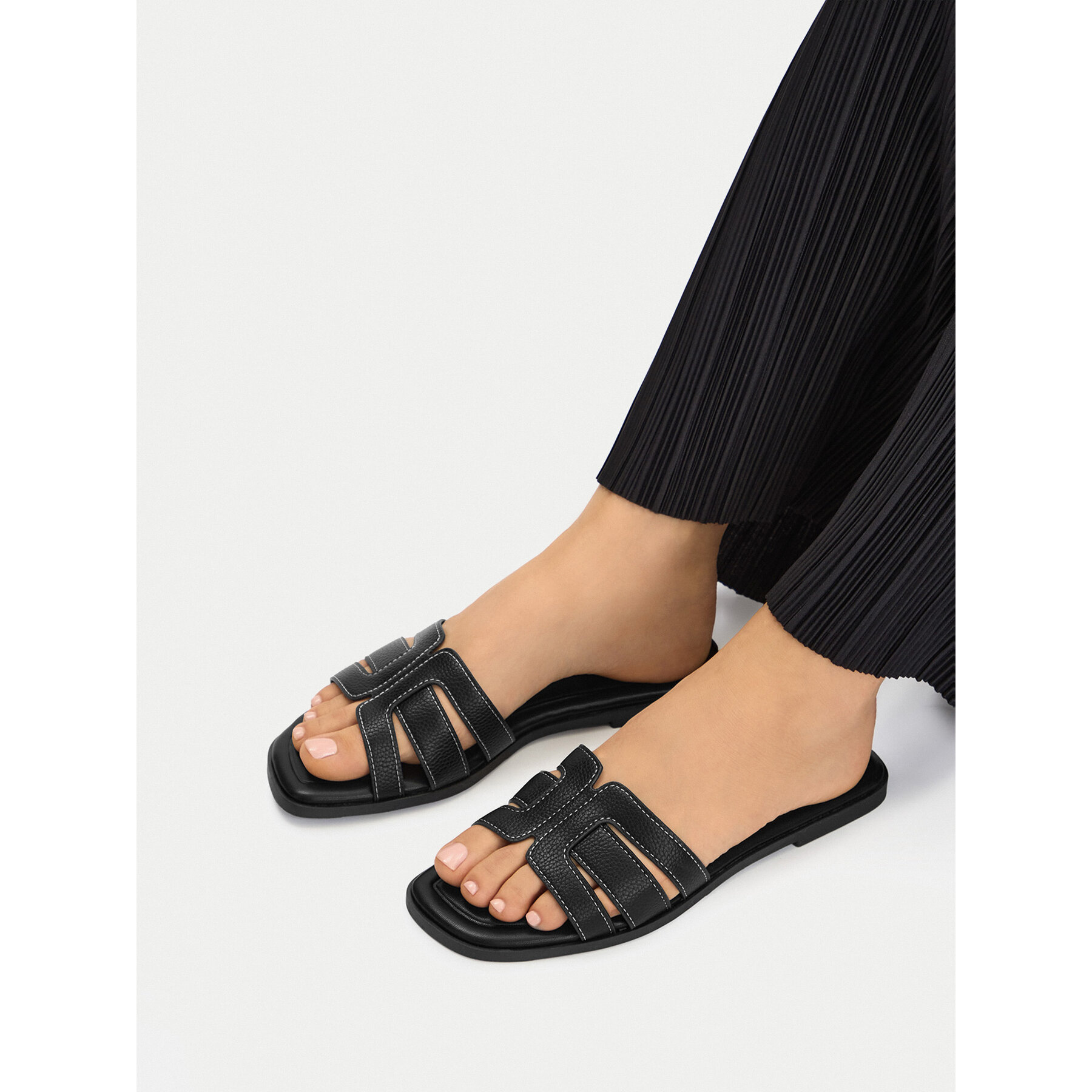 Чехли JENNY CEO-R26SS09063 Черен
