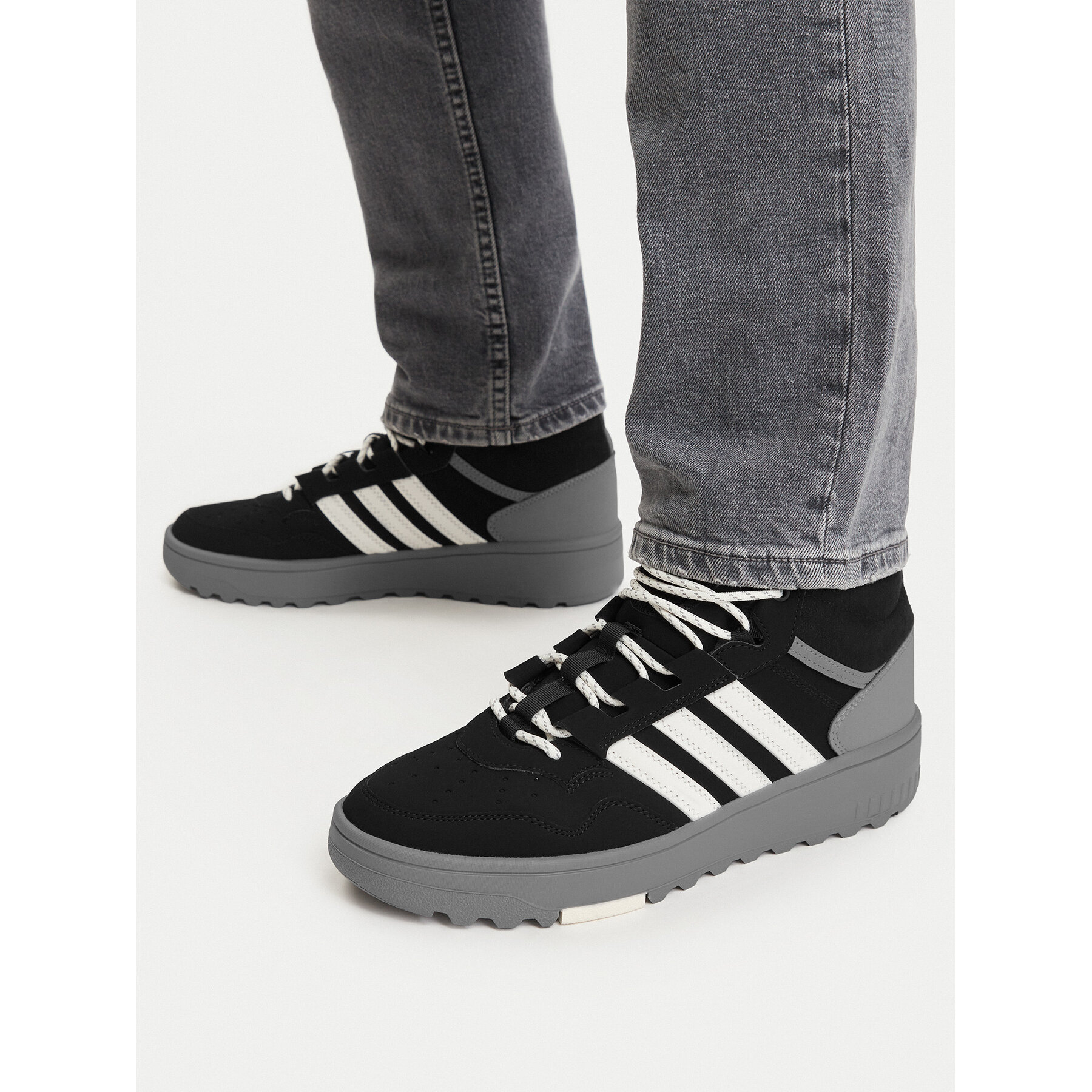 Snīkeri adidas Hoops 4.0 Mid Shoes KI6374 Melns
