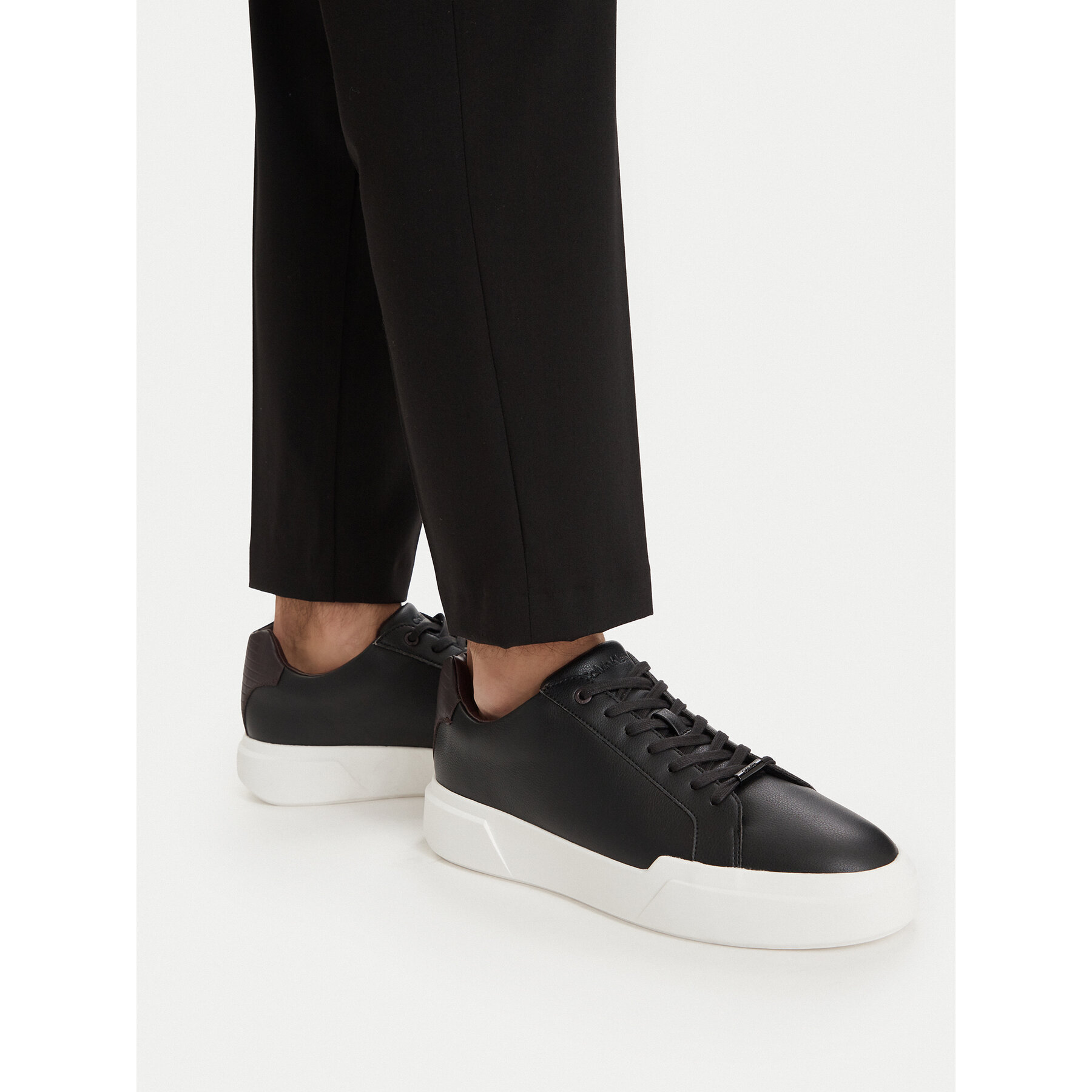 Tenisice Calvin Klein Chunky Cupsole Laceup Clean Lth HM0HM02239 Crna