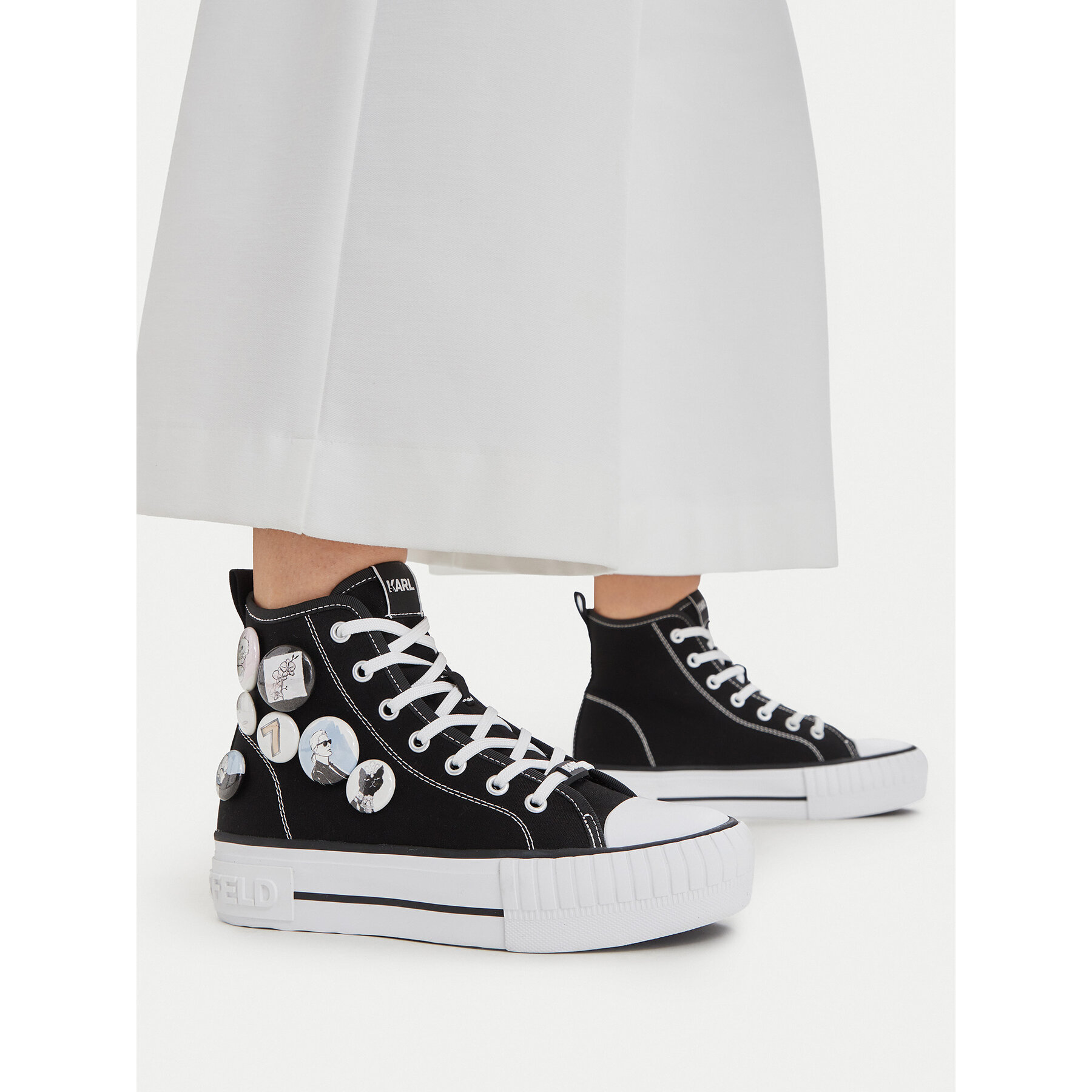 Кецове KARL LAGERFELD KL60459 Черен