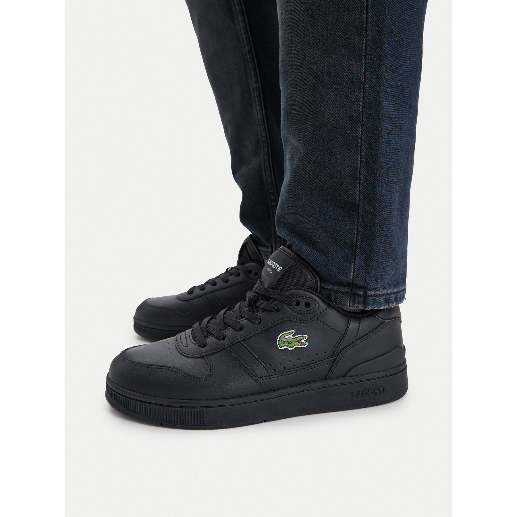 Sneakersy Lacoste 748SMA0031 Černá