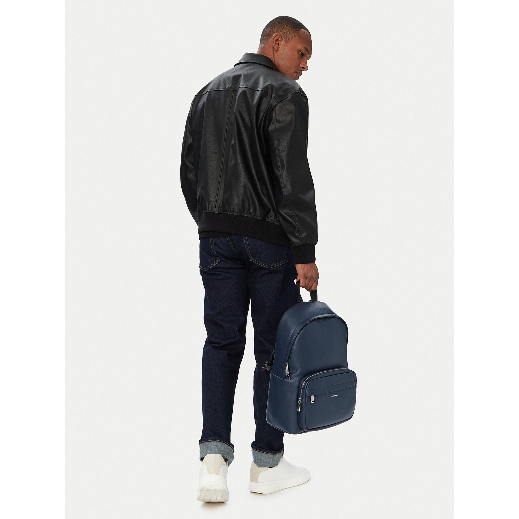 Potovalni nahrbtnik Calvin Klein Raised Round Backpack LV04D3155G Mornarsko modra