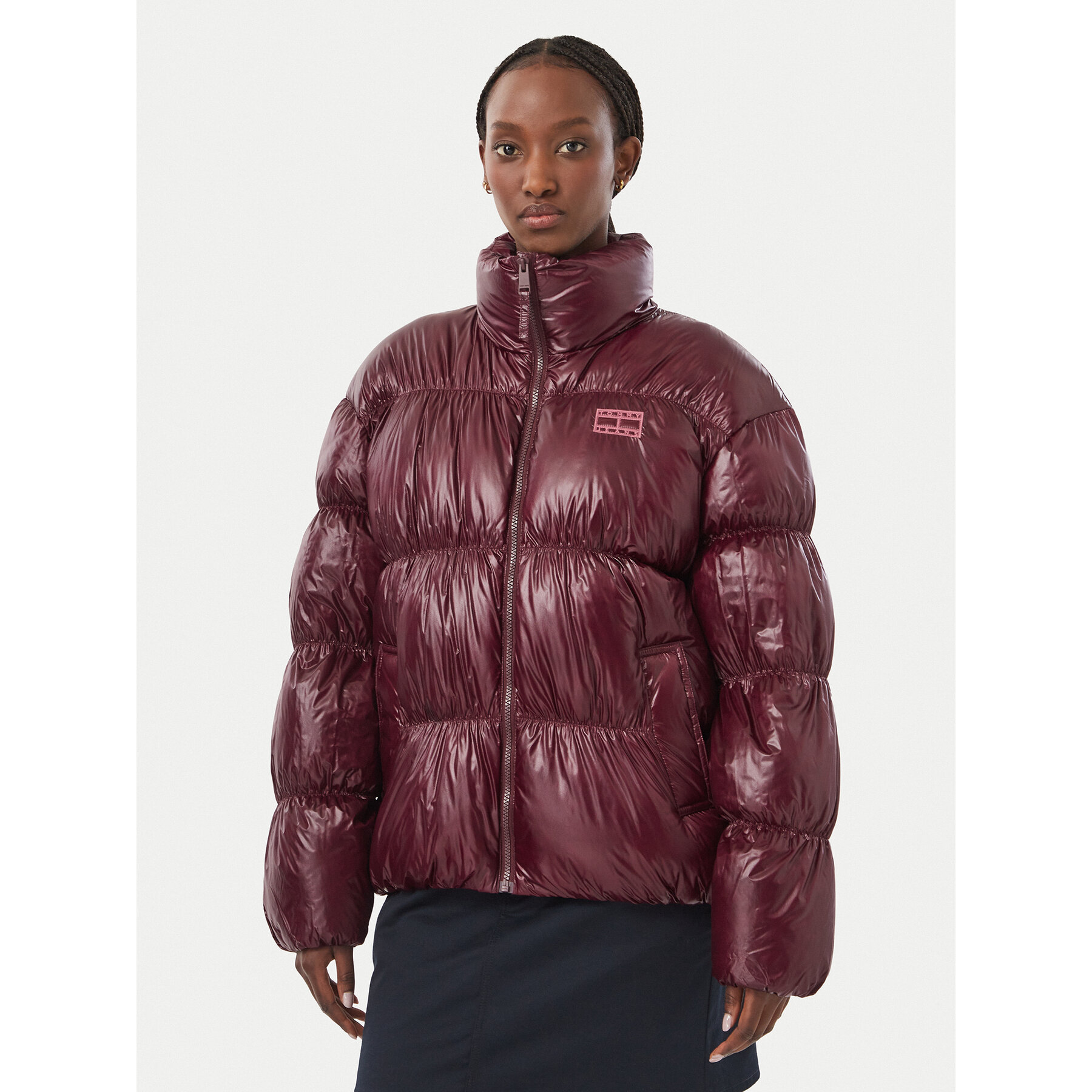 Tommy Jeans Daunenjacke Shiny DW0DW23423 Violett Regular Fit