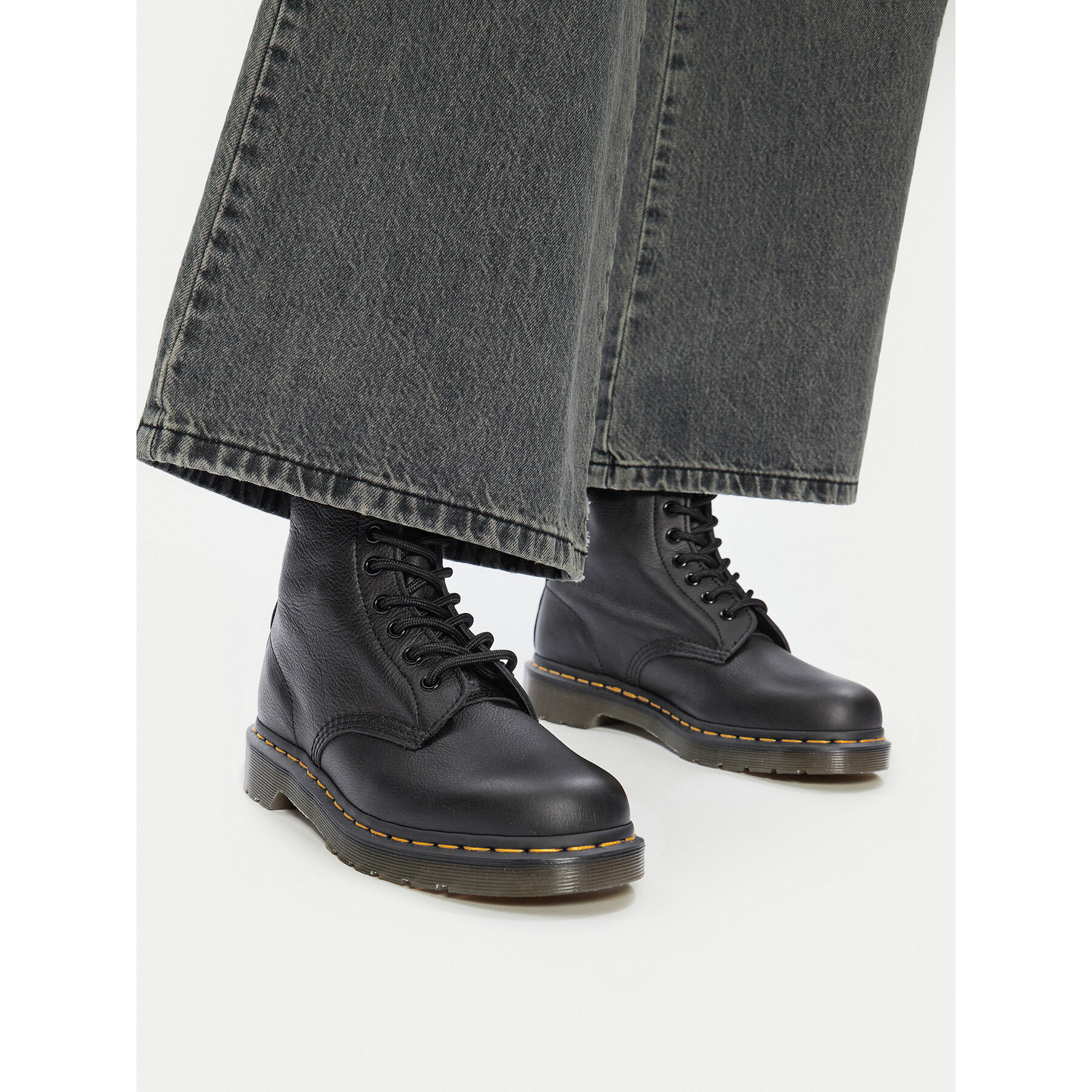 Bocanci Dr. Martens 1490 22524001 Negru