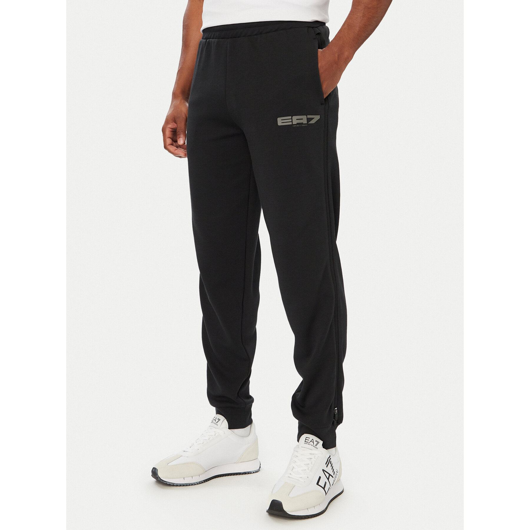 EA7 Emporio Armani Jogginghose 7M002140 AF12660 U8134 Schwarz Regular Fit