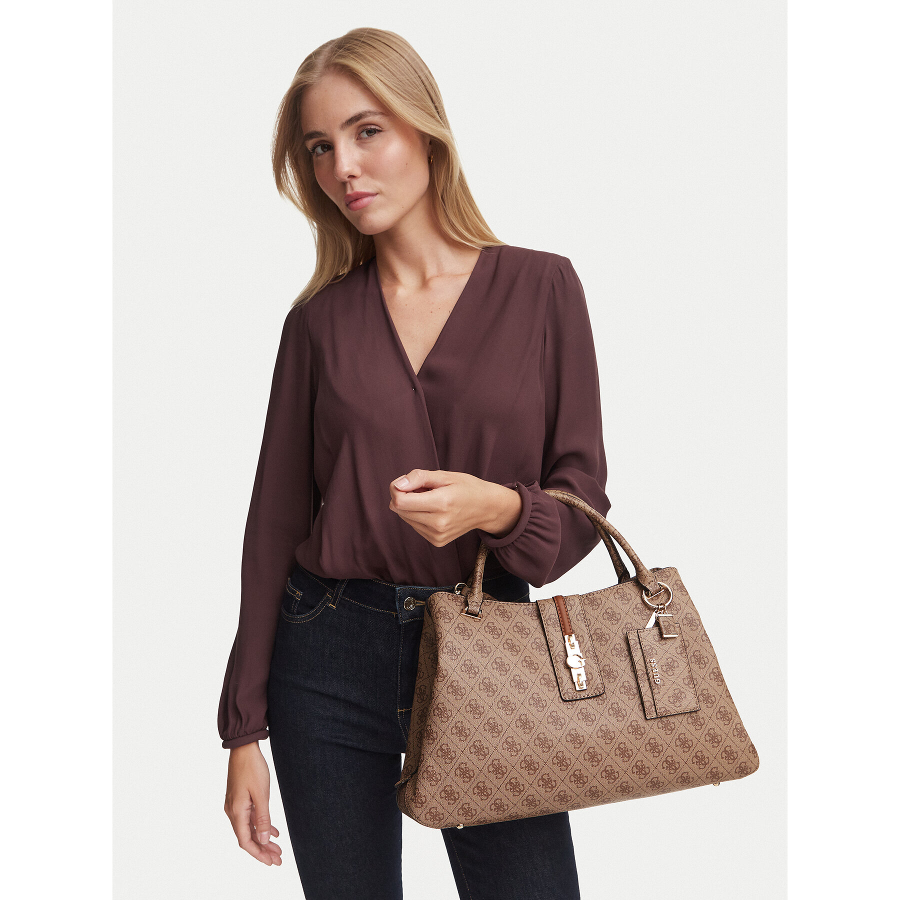 Дамска чанта Guess Yvonne Logo HWSG23 78220 Светлокафяв
