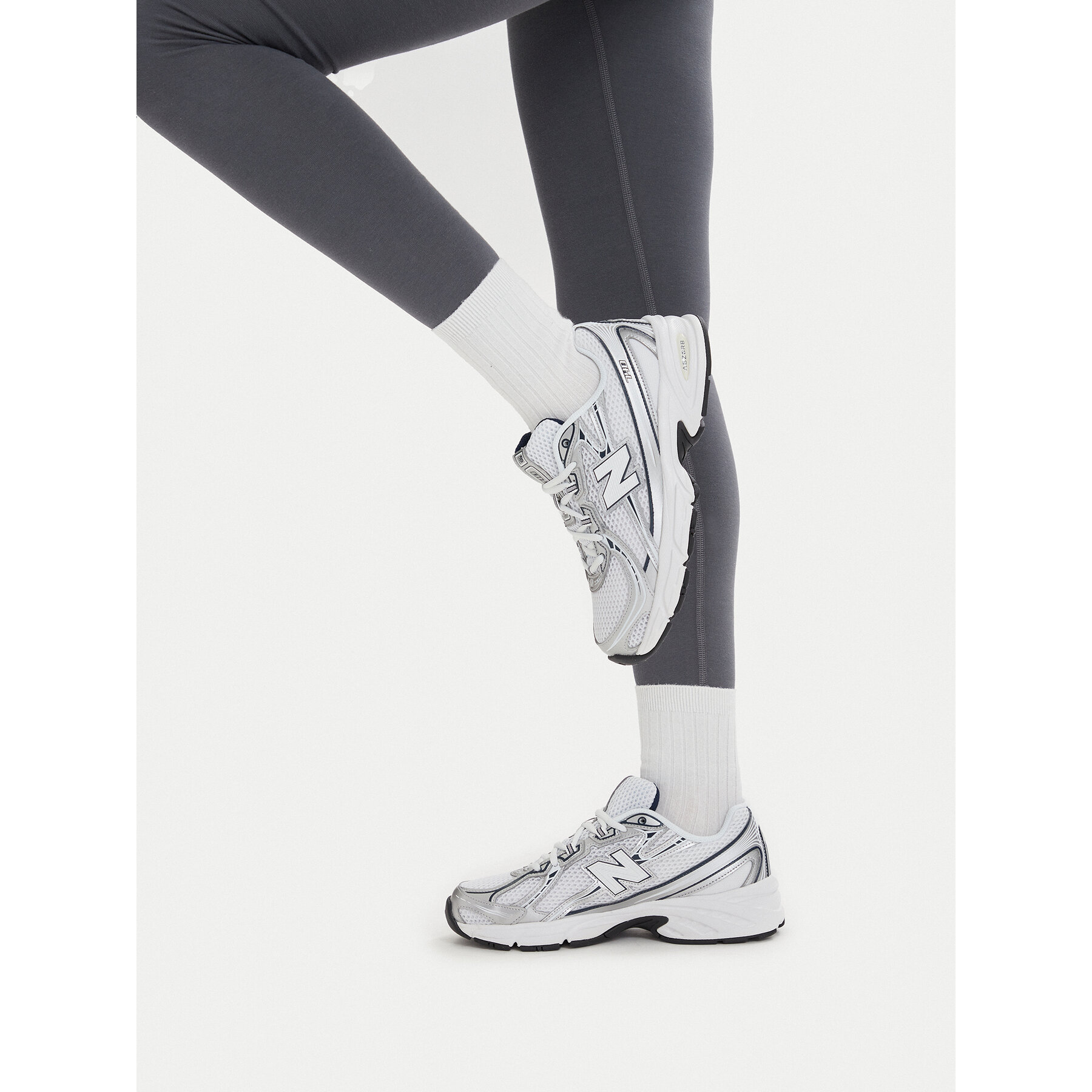 Сникърси New Balance U740WN2 Сив