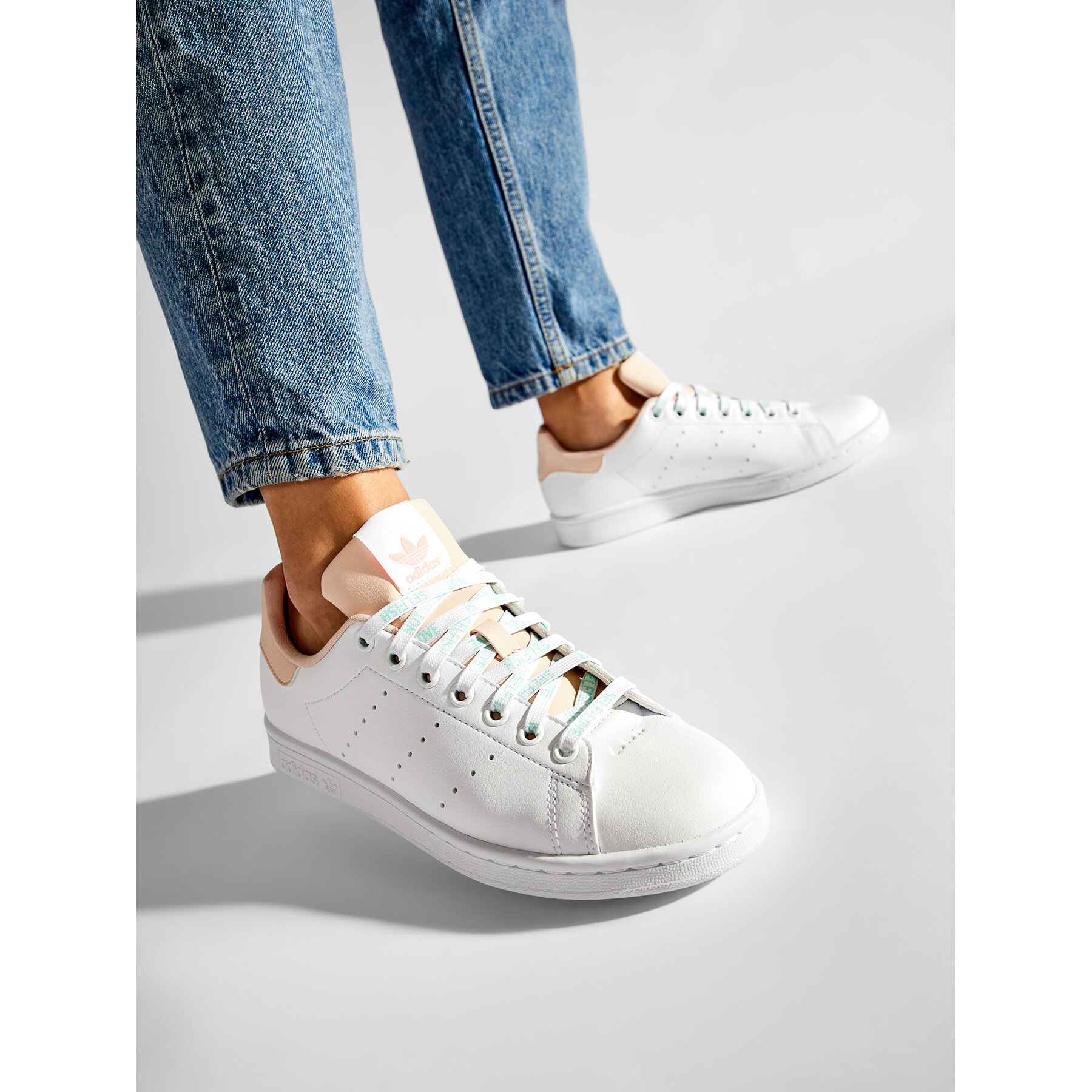 Sneakersy adidas Stan Smith GW0571 Biela