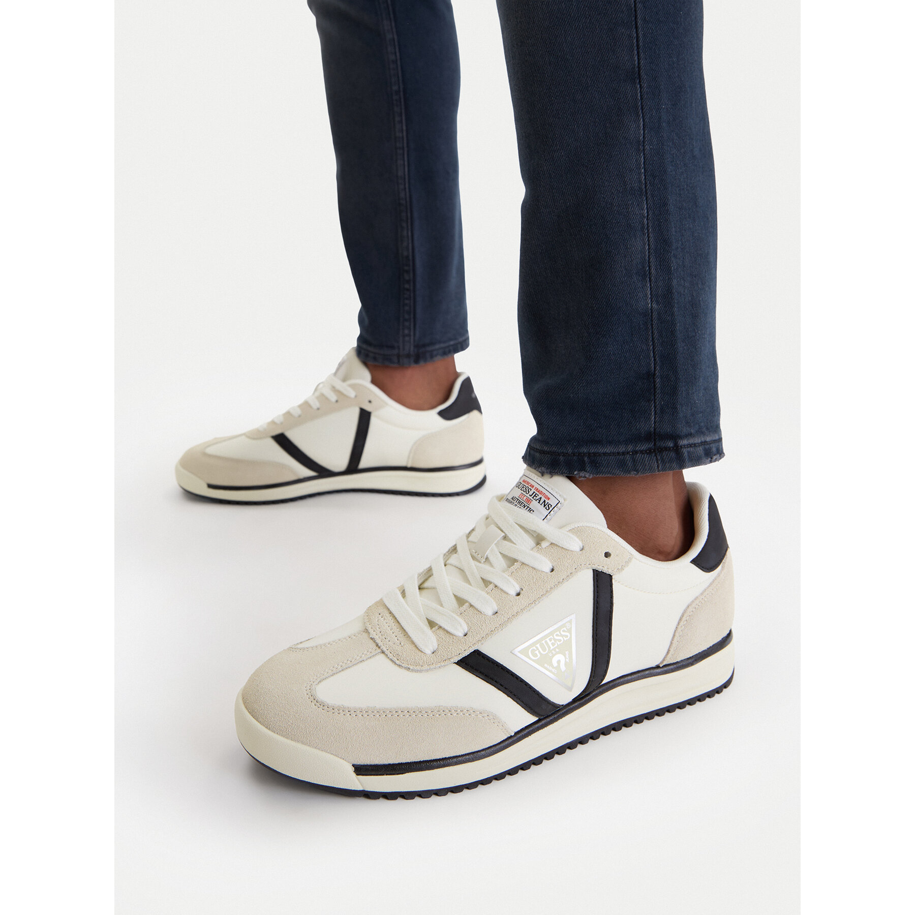 Sneakersy Guess Jeans EO-DELAND-03 WE Écru