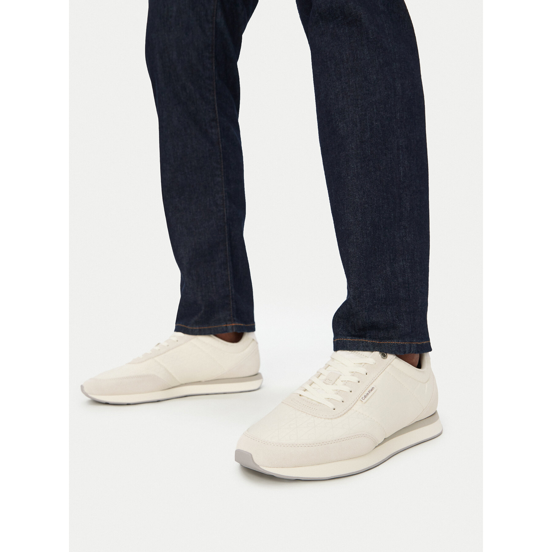 Sneakersy Calvin Klein Retro Runner Ripstop Aop Ny HM0HM02140 Écru