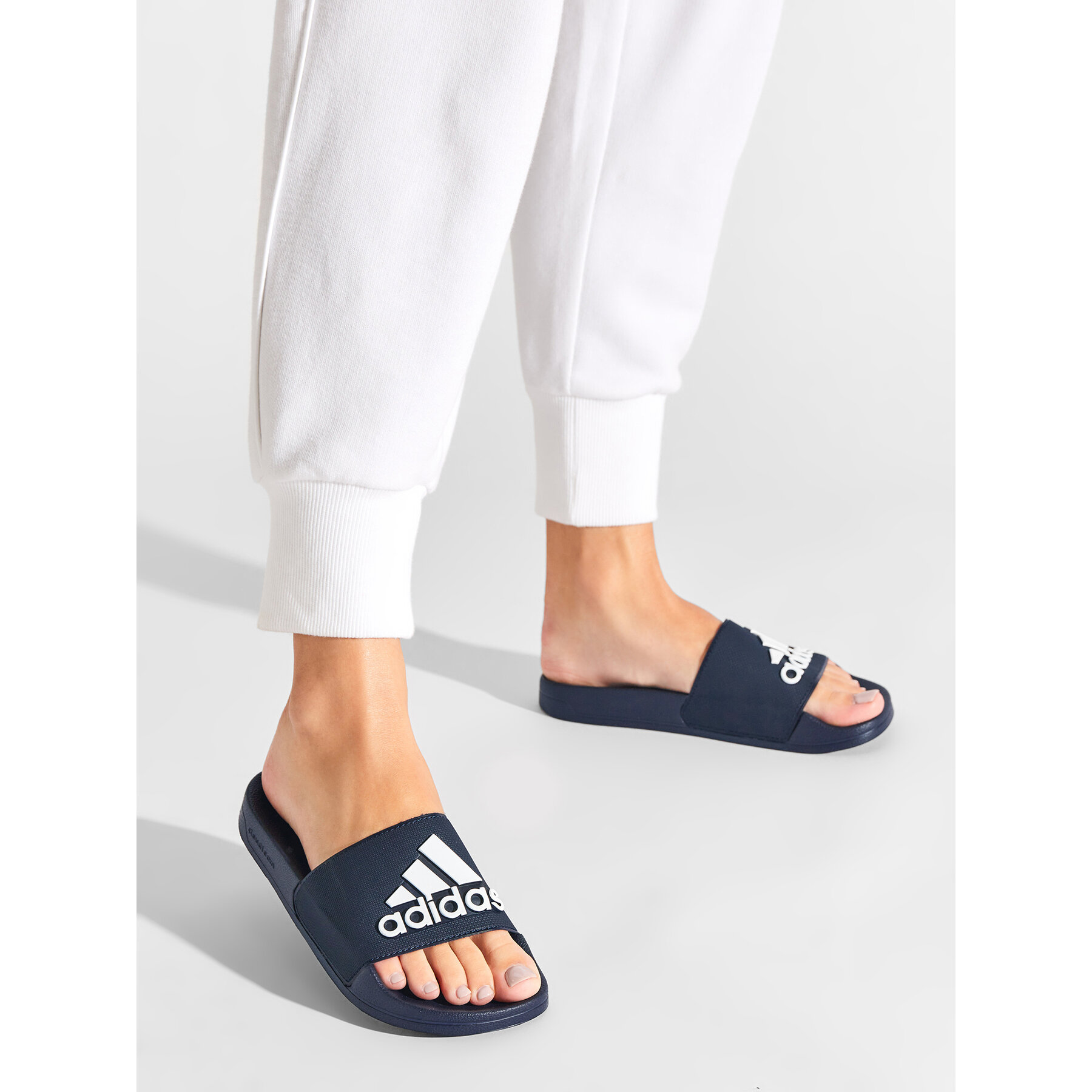 Natikači adidas adilette Shower GZ3774 Mornarsko modra