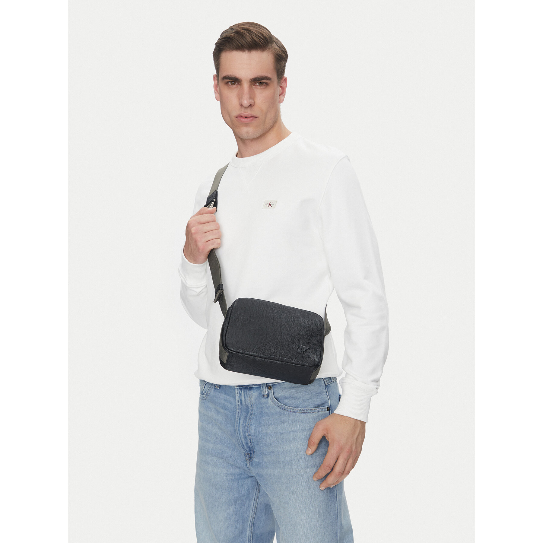 Crossover torbica Calvin Klein Jeans Cargo Camera Bag LV04G3081G Crna