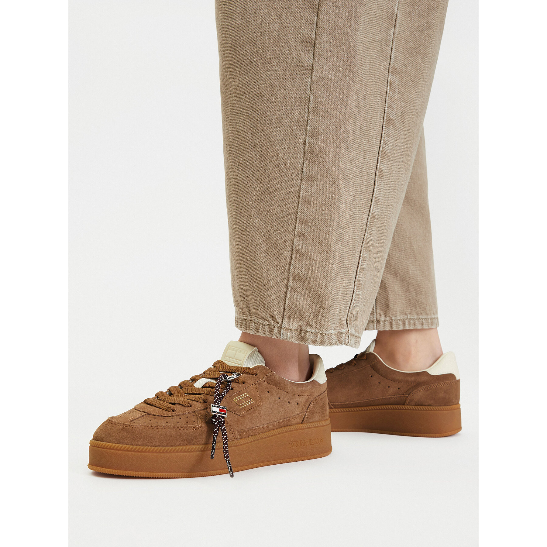Sneakersy Tommy Jeans The Greenwich Edge Max EN0EN03122 Svetlo hnedá