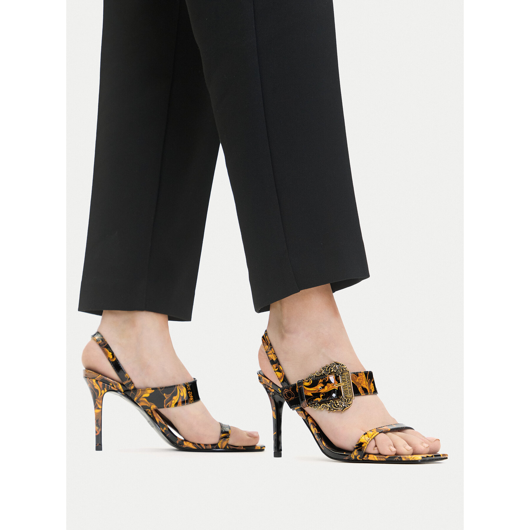 Sandale Versace Jeans Couture 79VA3S71 Crna