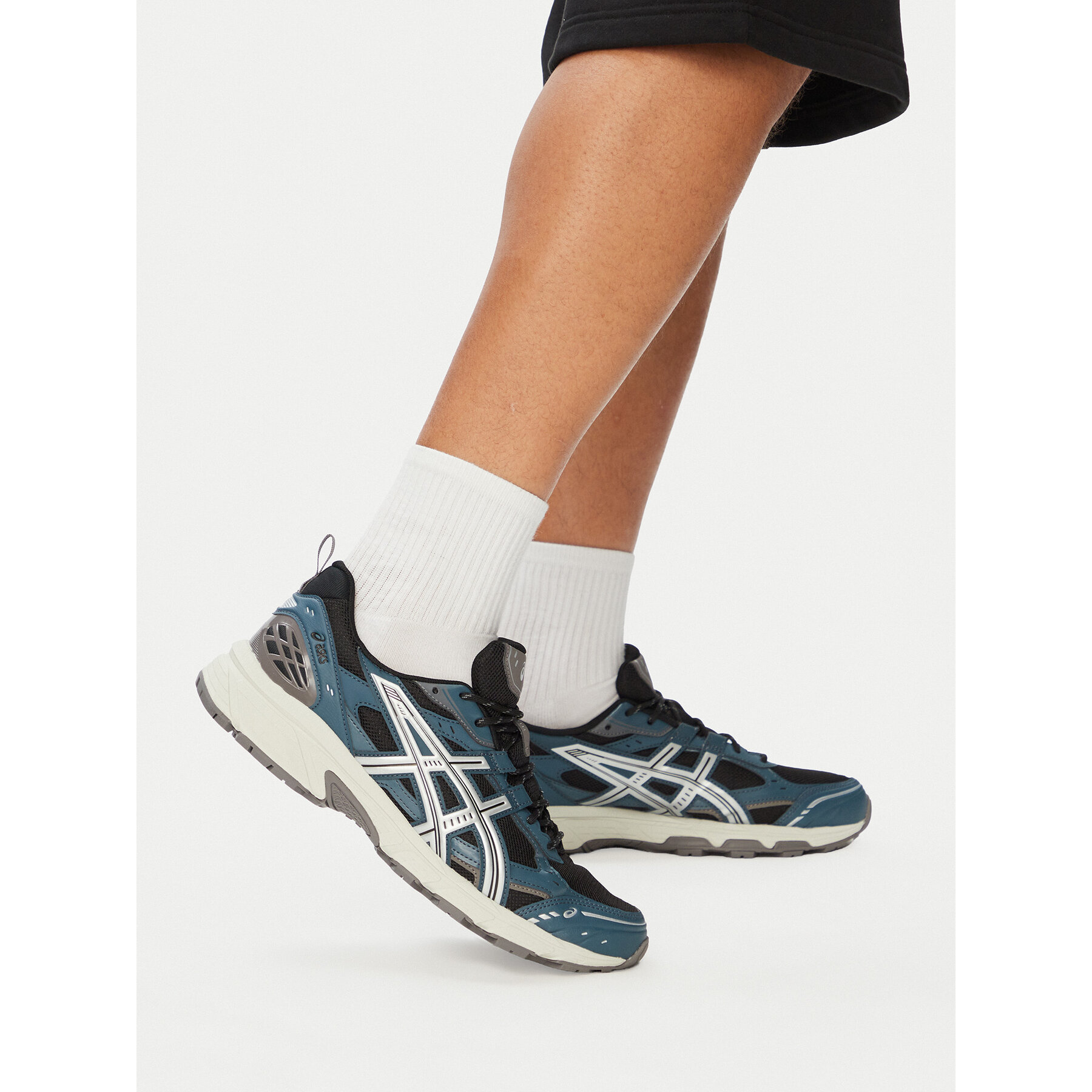 Sneakersy Asics Gel-Nunobiki 1203A536 Čierna