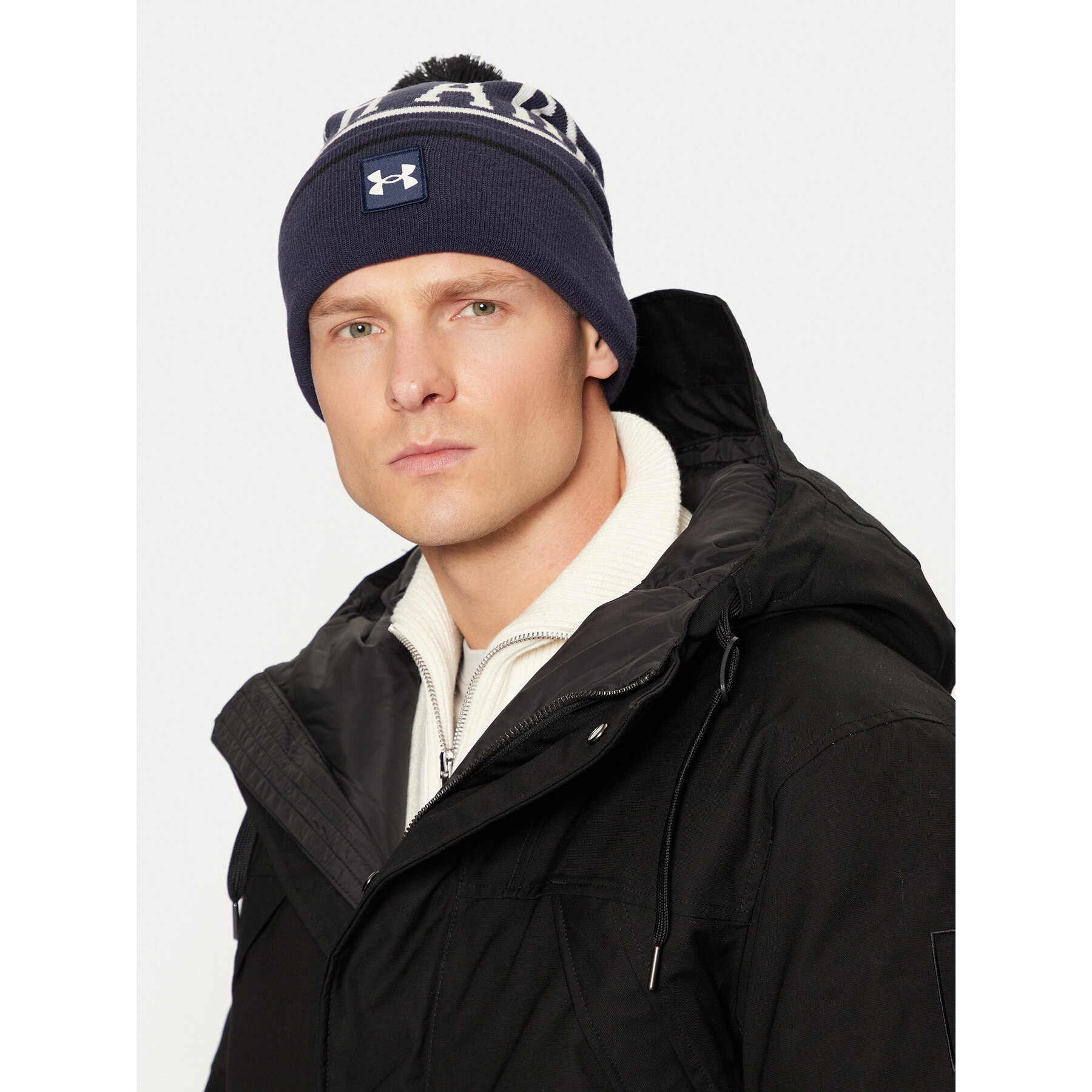 Mössa Under Armour M Halftime Pom Beanie 1386634-410 Mörkblå