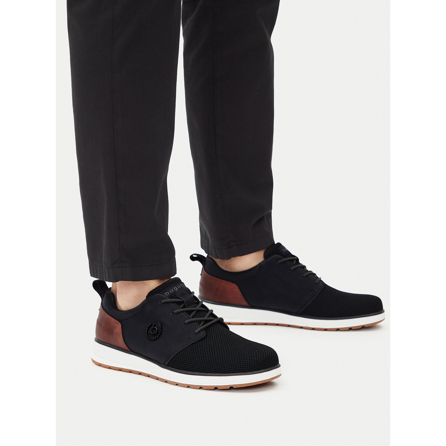 Pantofi Bugatti 331-AFB01-6900-1000 Negru