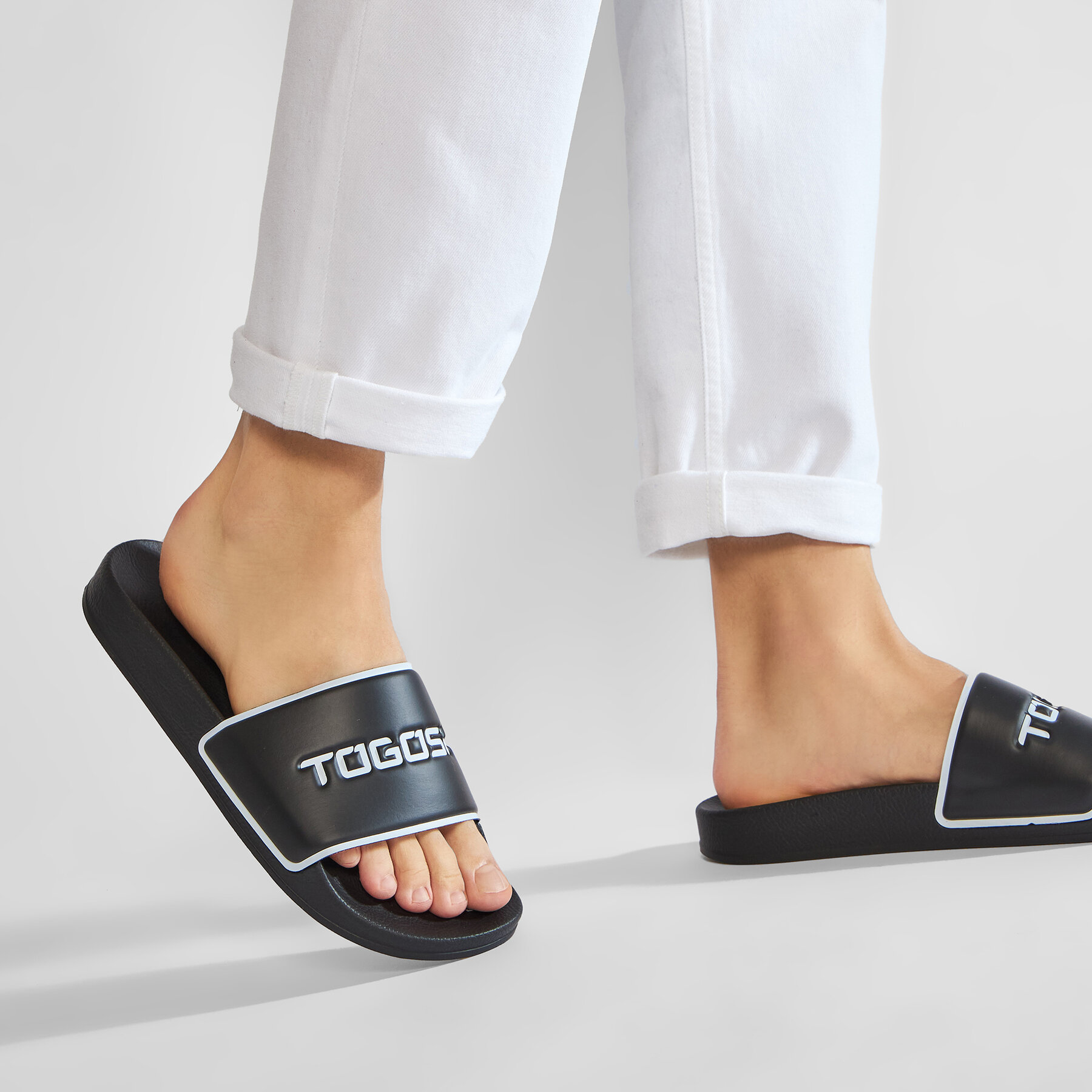 Šľapky Togoshi TG-33-06-000348 Čierna