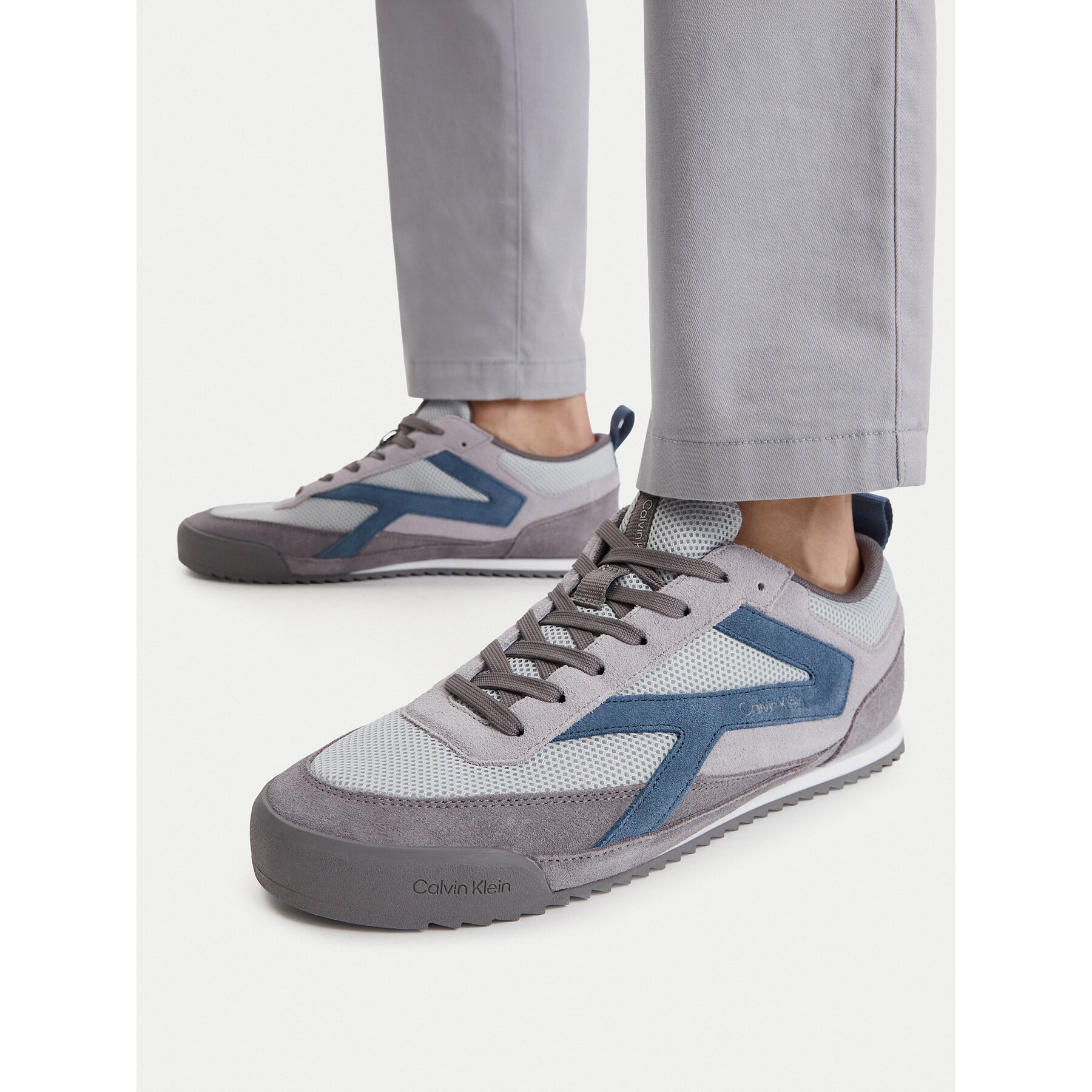Сникърси Calvin Klein Low Pro Runner Mix Mat HM0HM02208 Сив