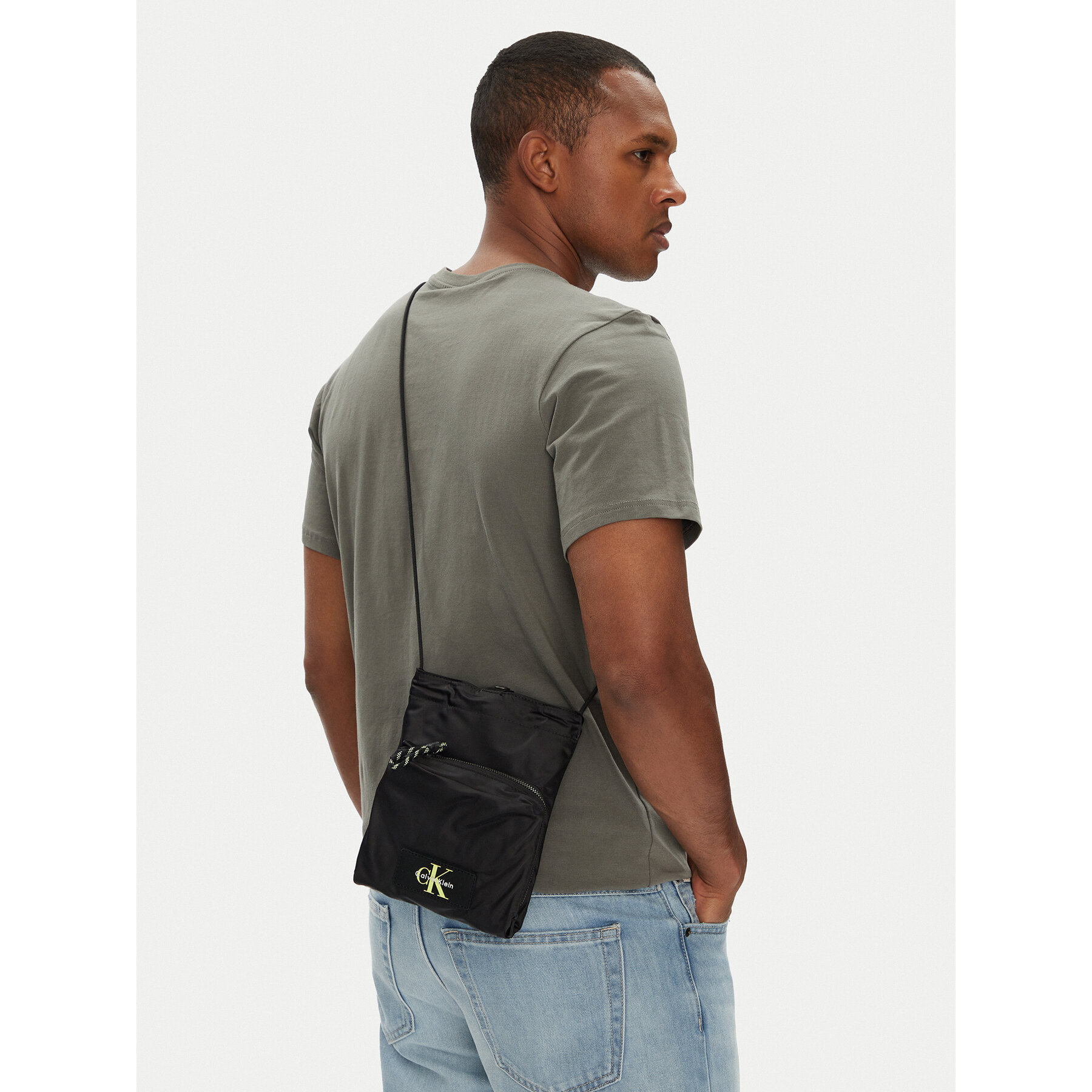 Torbica za okrog pasu Calvin Klein Tech Utility Small Cb LV04G1079G Črna