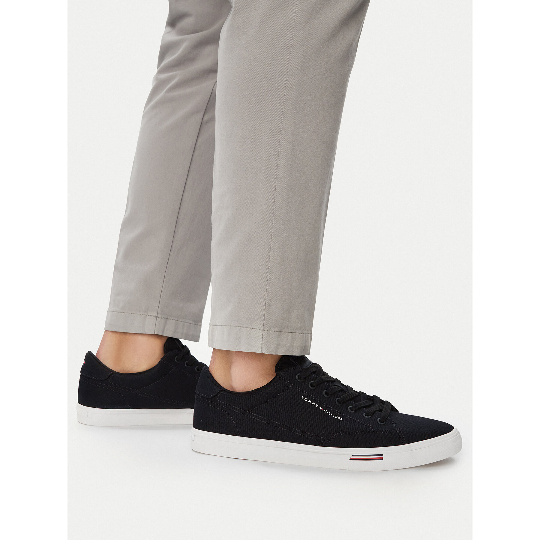 Tenisky Tommy Hilfiger Vulc Core Rwb Long Lace Cvs FM0FM05813 Čierna